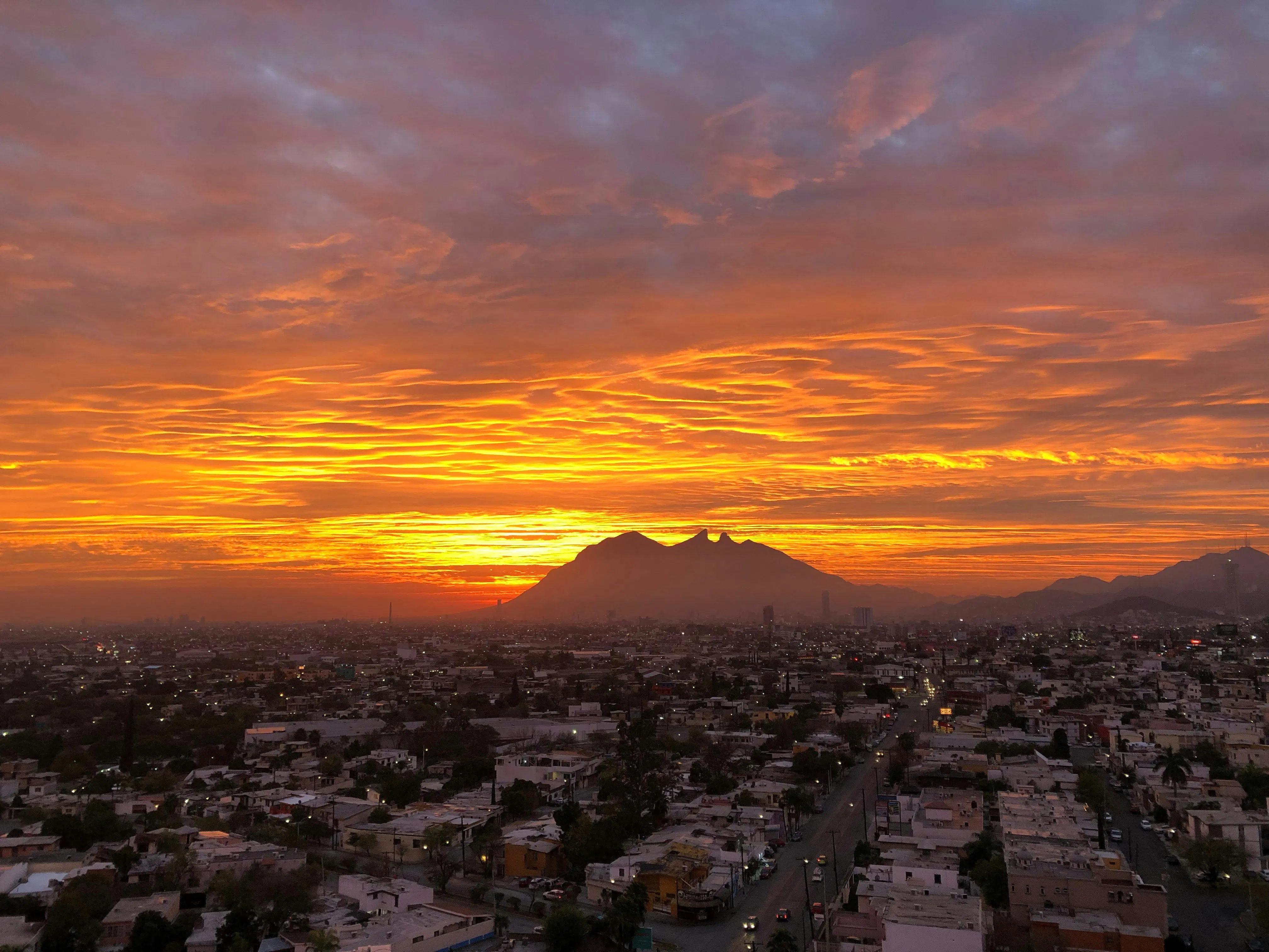 Vista aérea del corredor industrial Ciénega de Flores, Nuevo León, con bodegas y naves en renta