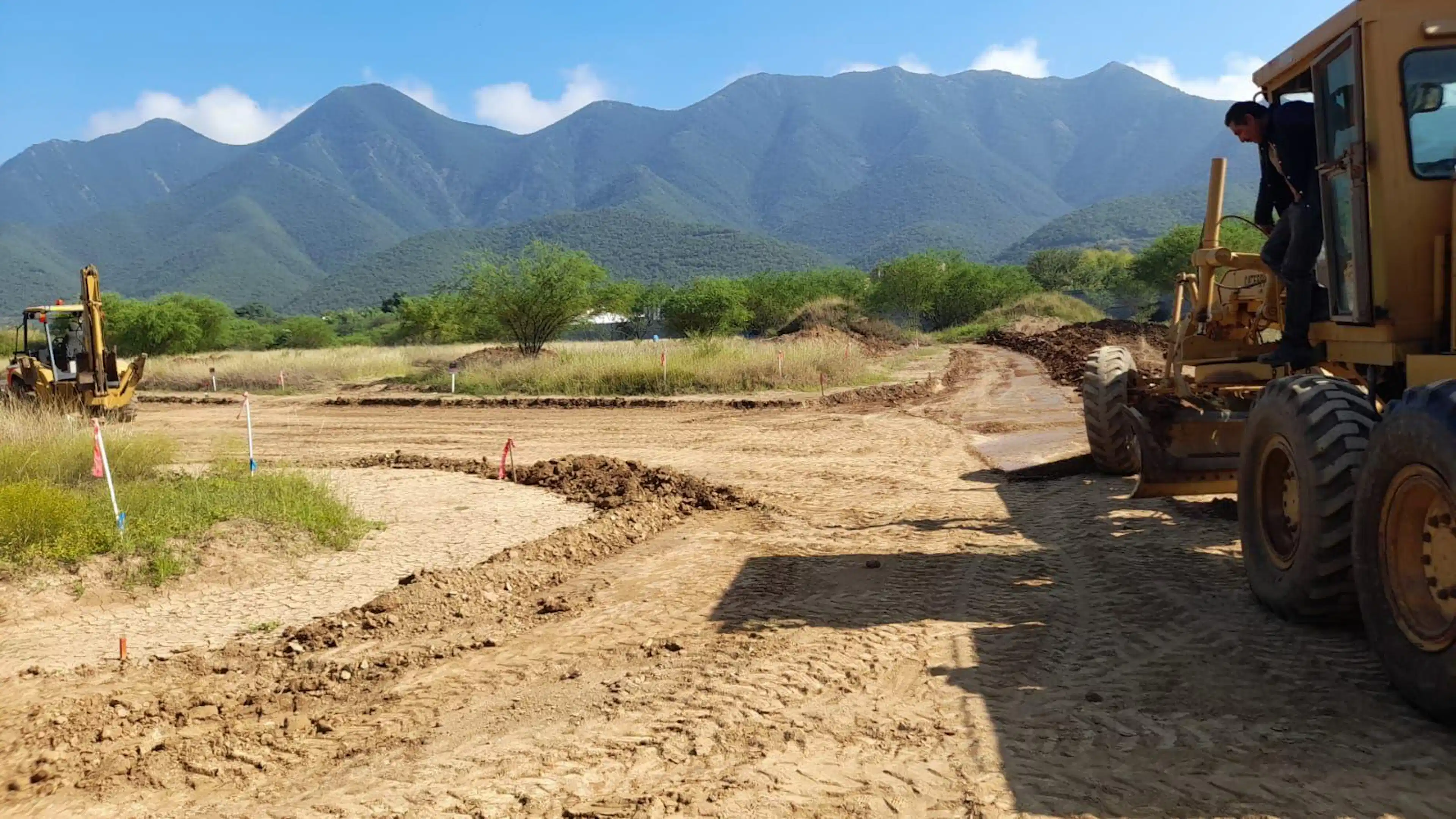 TERRENO EN PREVENTA EN CARRETERA NACIONAL