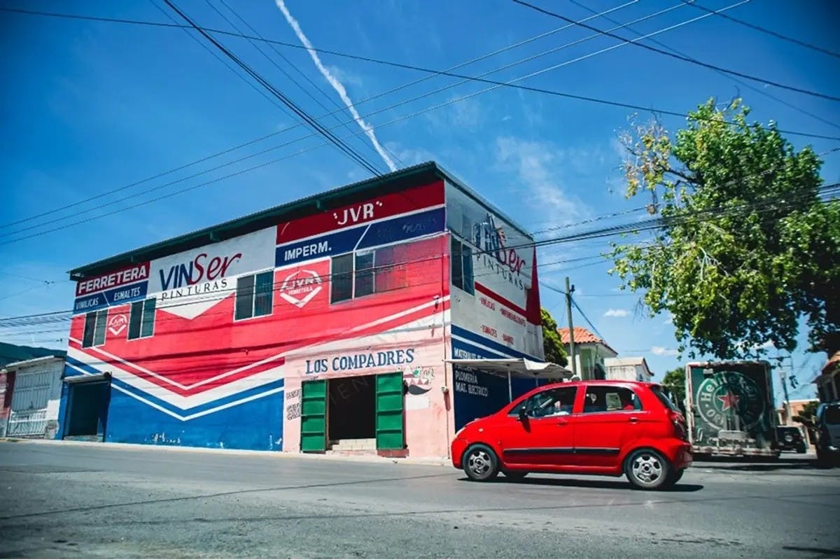 Local Comercial Spot2