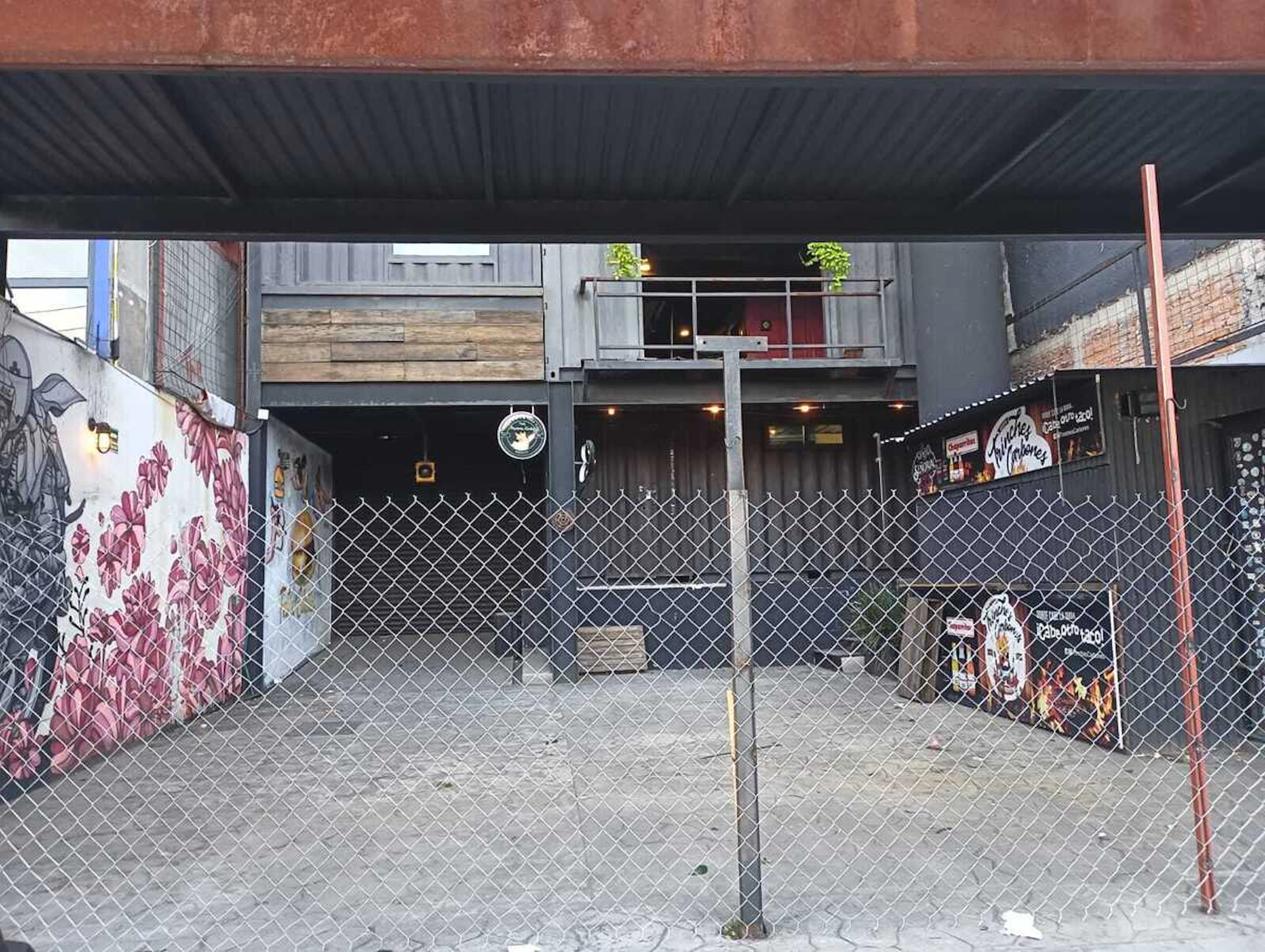 Local Comercial Spot2