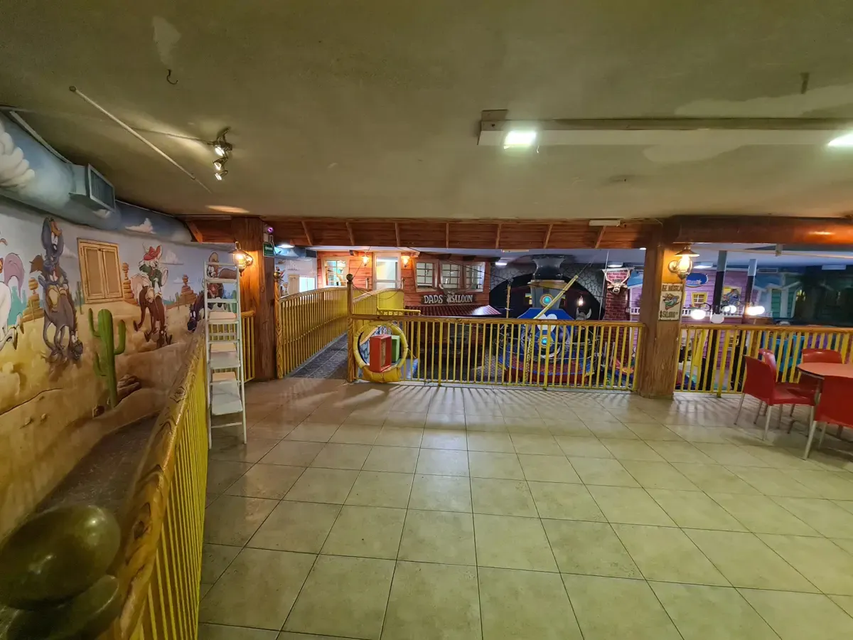 Local Comercial Spot2