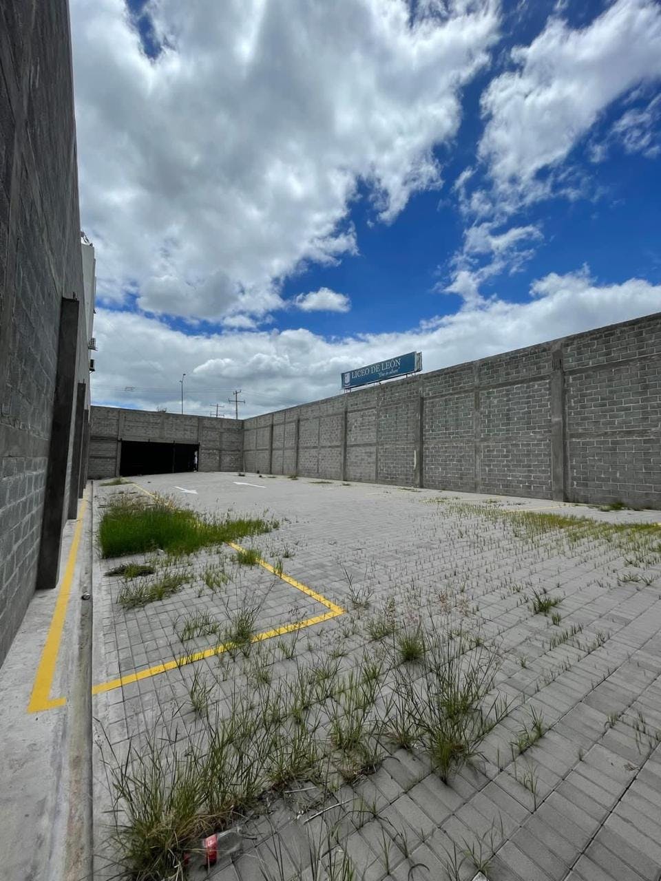 Local Comercial Spot2