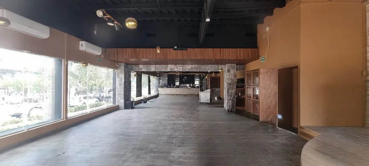 Local Comercial Spot2