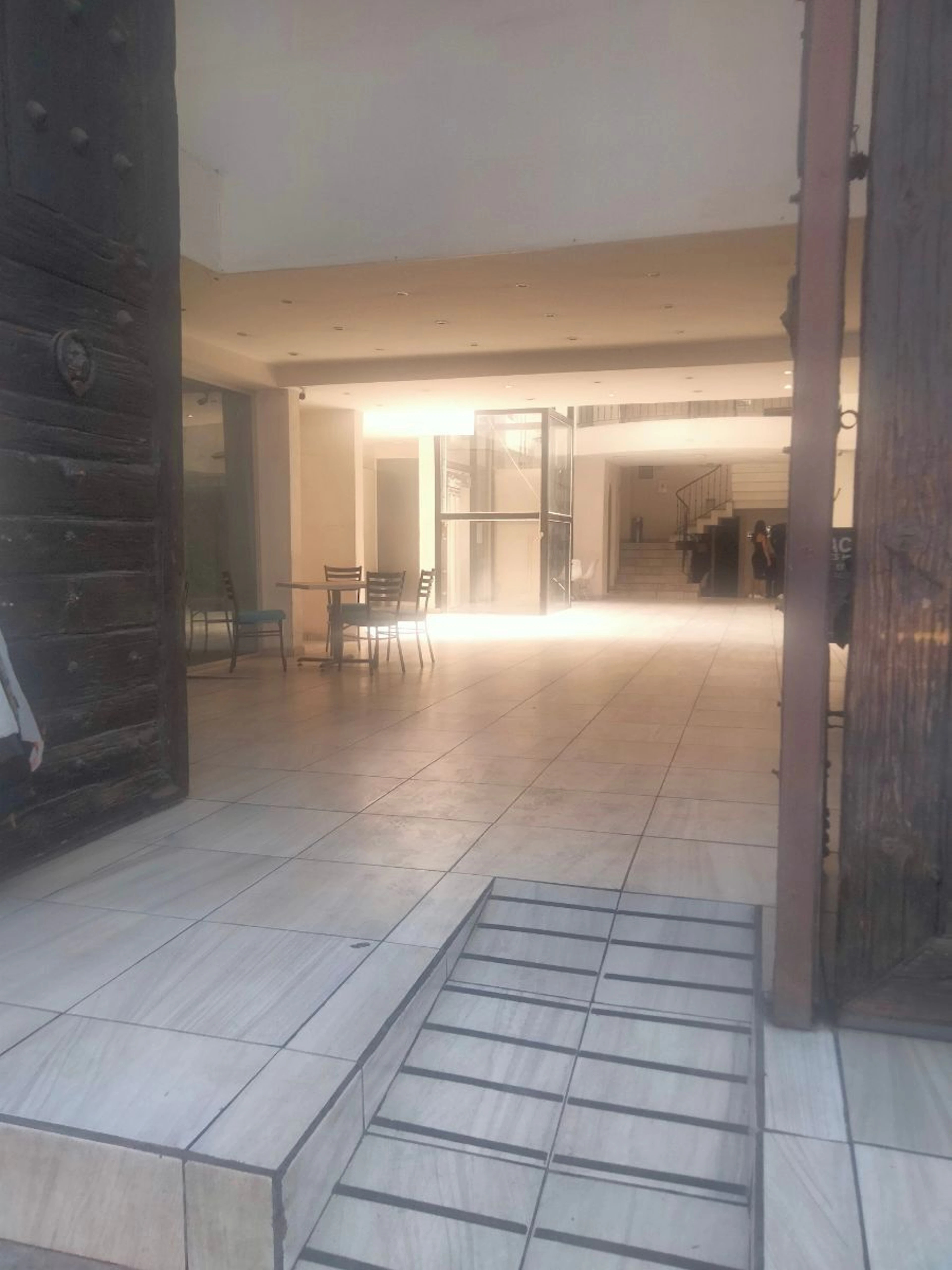 Local Comercial Spot2