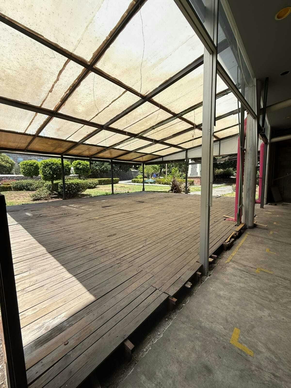 Local Comercial Spot2