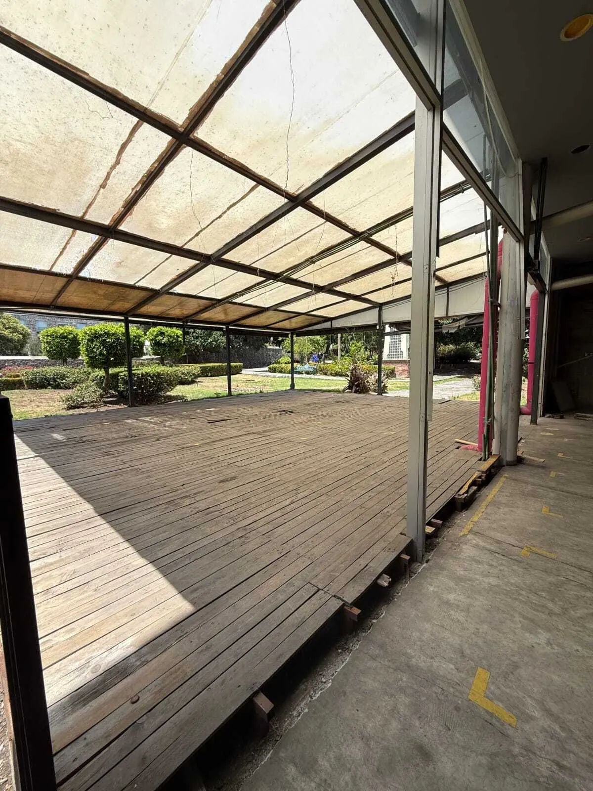 Local Comercial Spot2