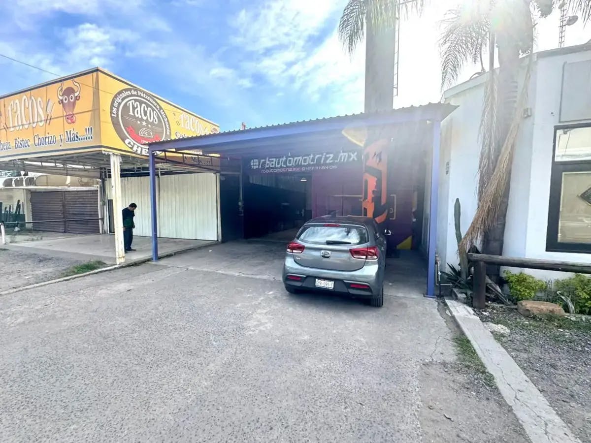 Local Comercial Spot2