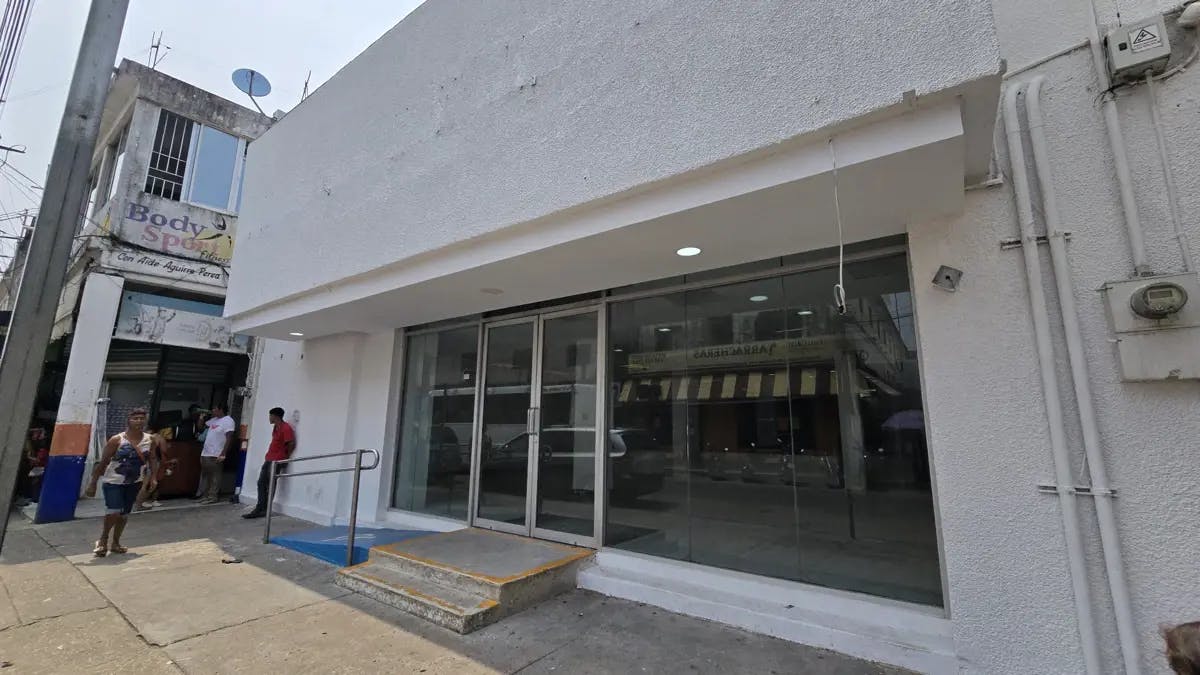 Local Comercial Spot2