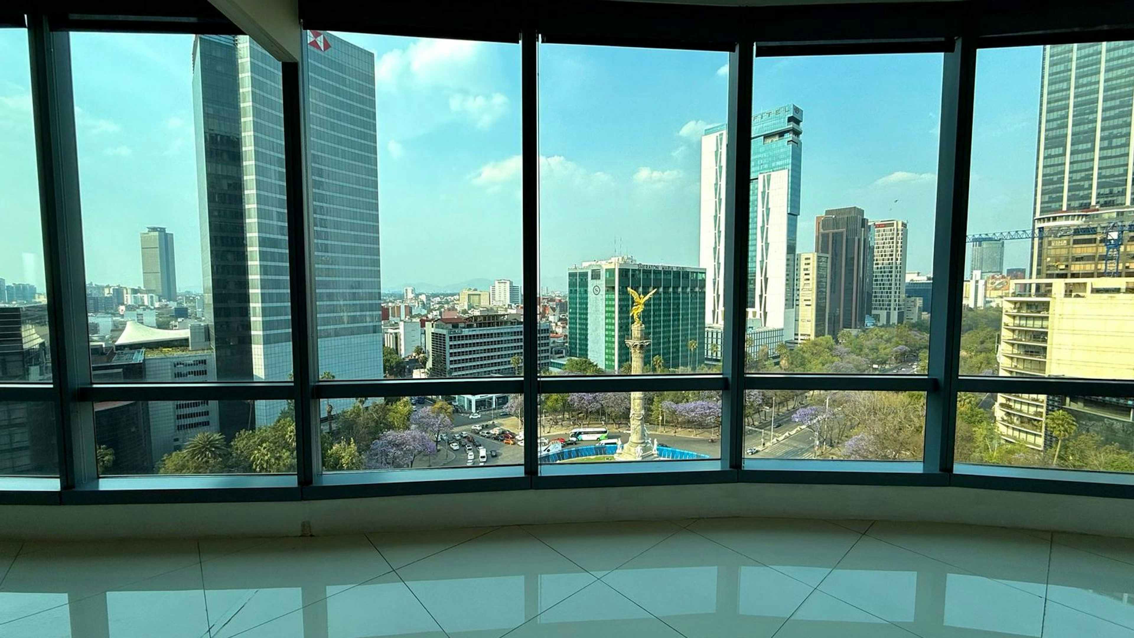 Avenida Paseo De La Reforma 300