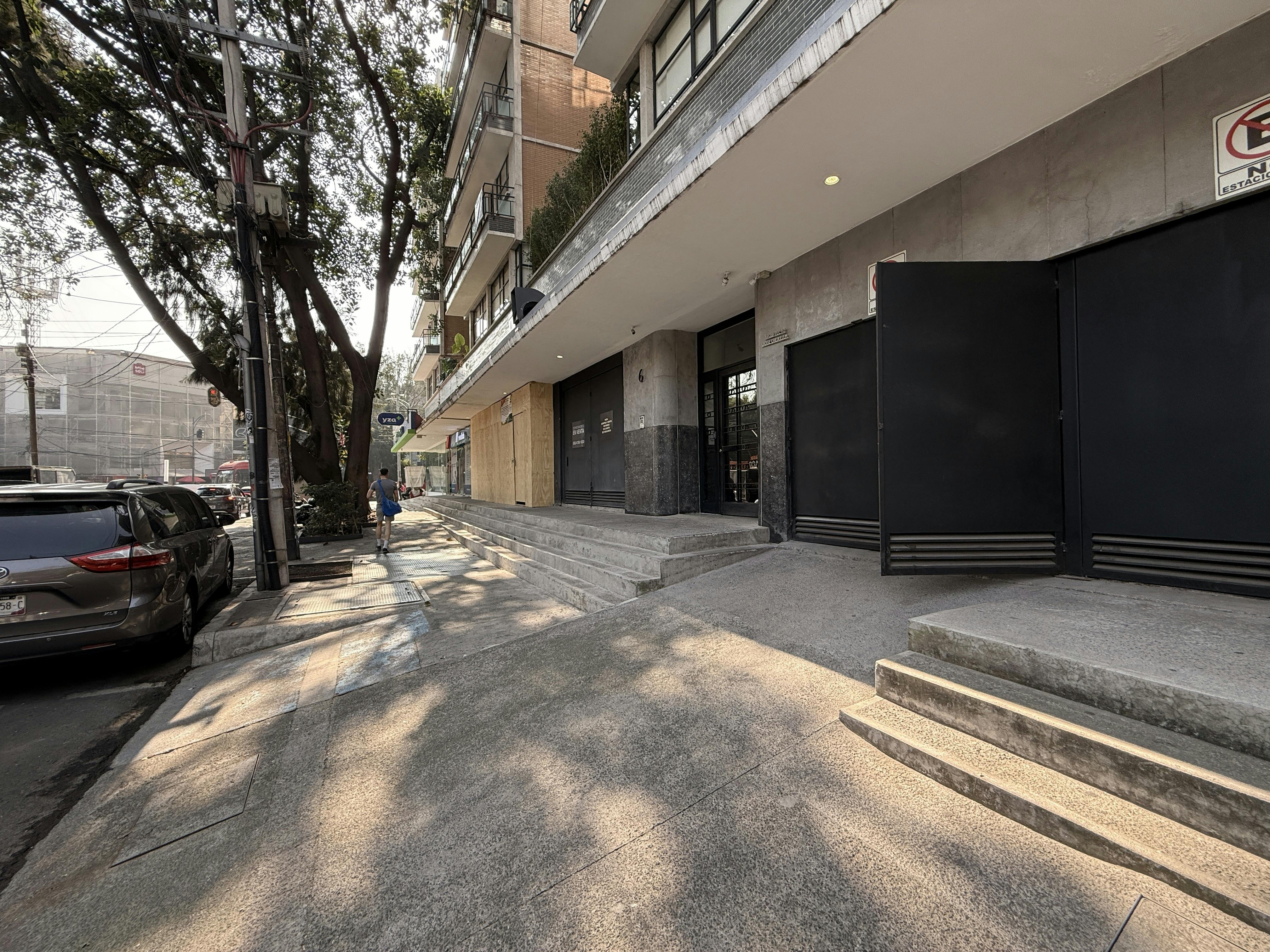 Local Comercial Spot2