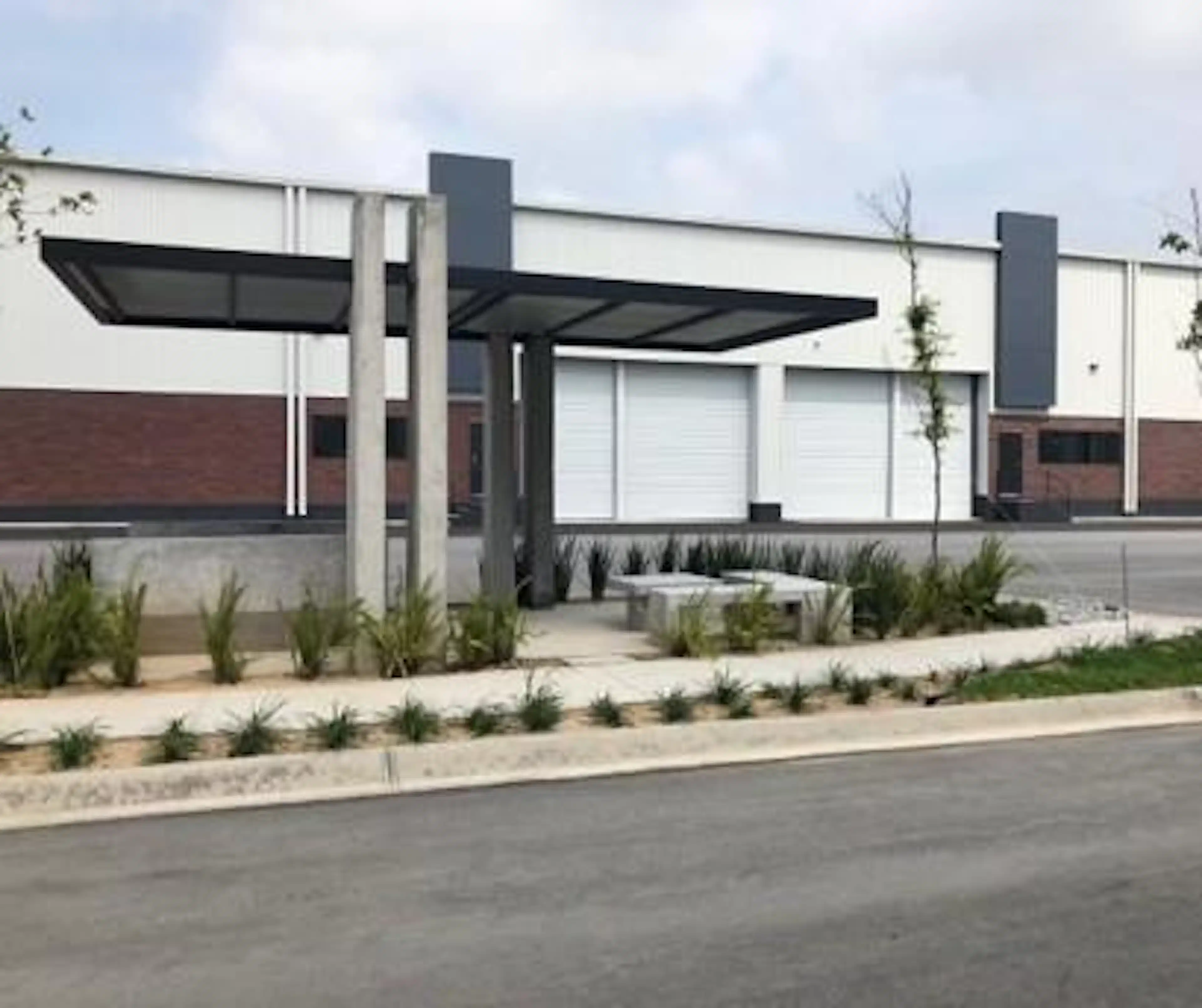 BODEGAS INDUSTRIALES EN RENTA EN GUADALUPE S/N