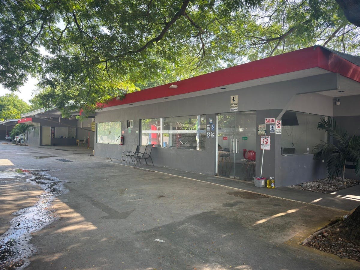 Local Comercial Spot2