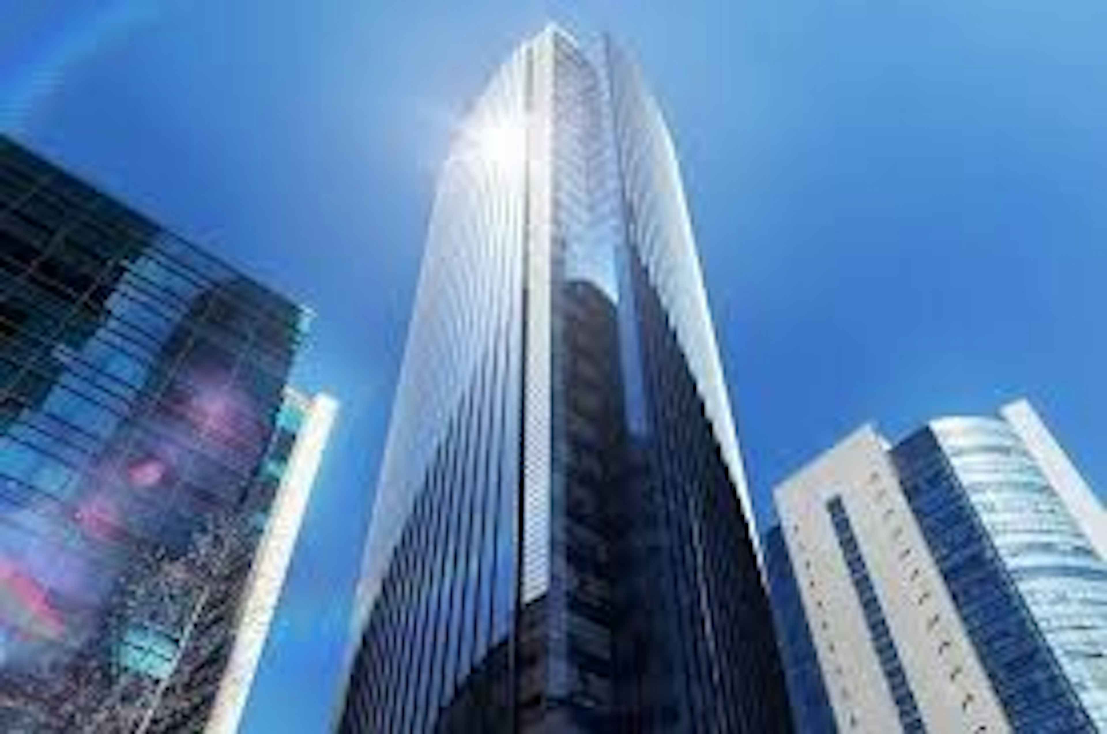 World Plaza- Locales