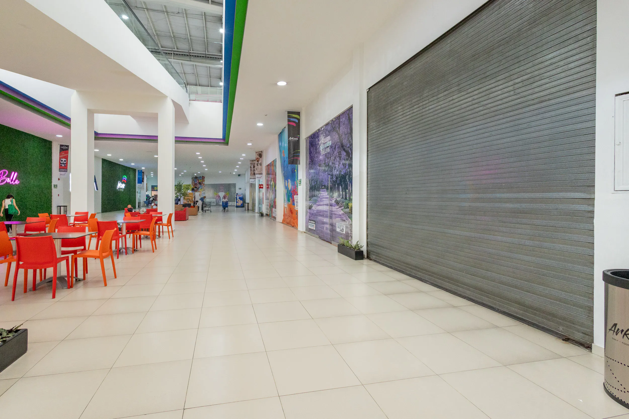 Local Comercial Spot2