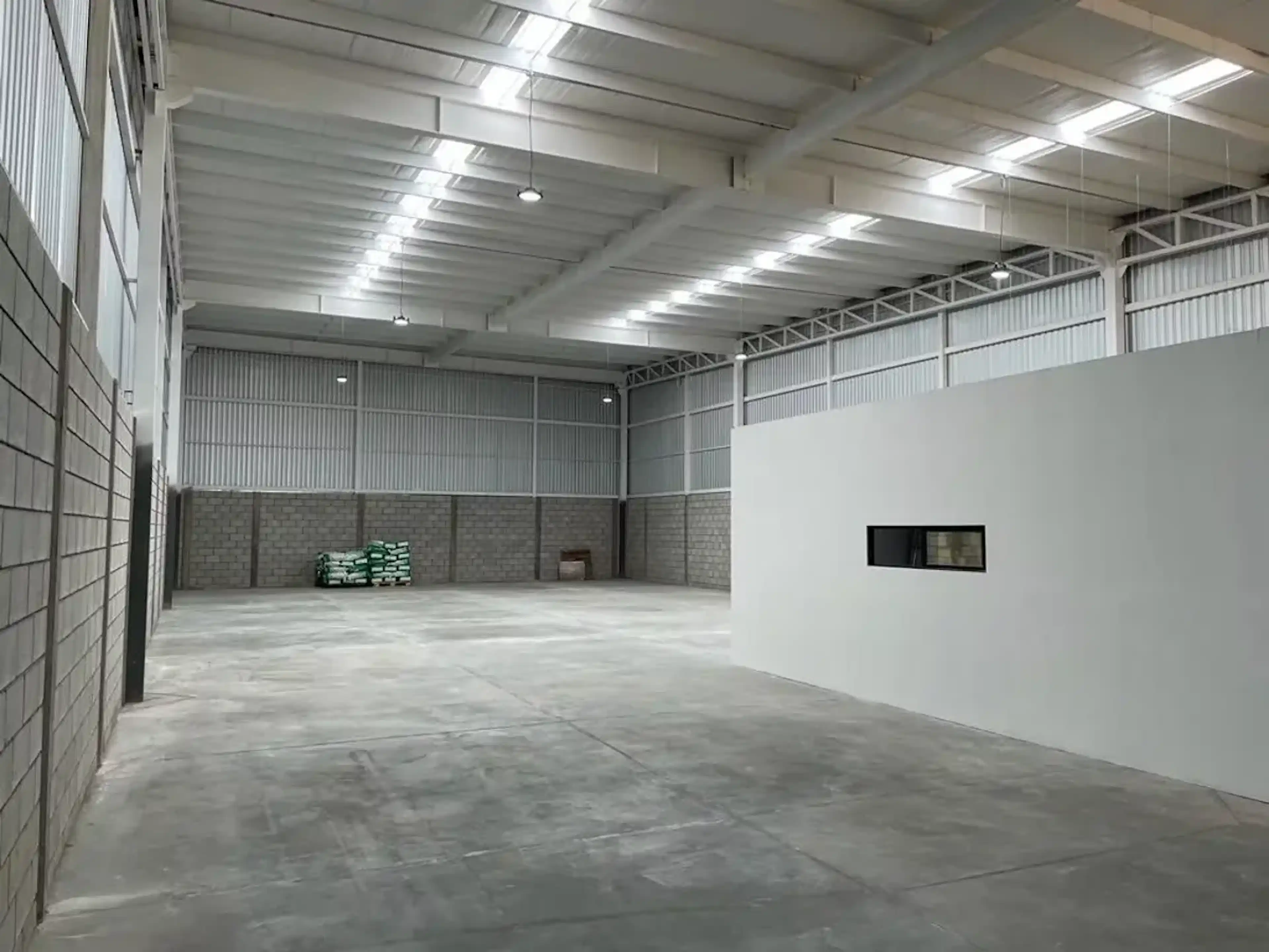 Prol. Blvd. El Tajito Y Periférico Raúl López Sánchez 491