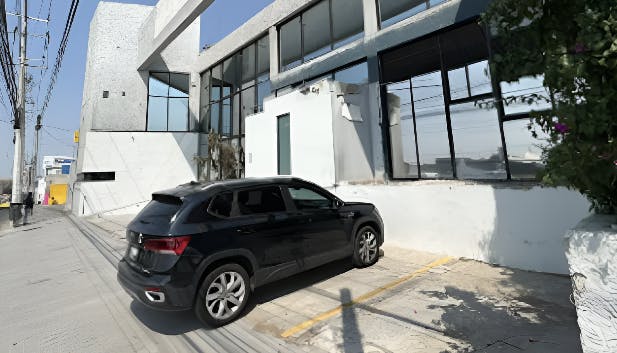 Local Comercial Spot2