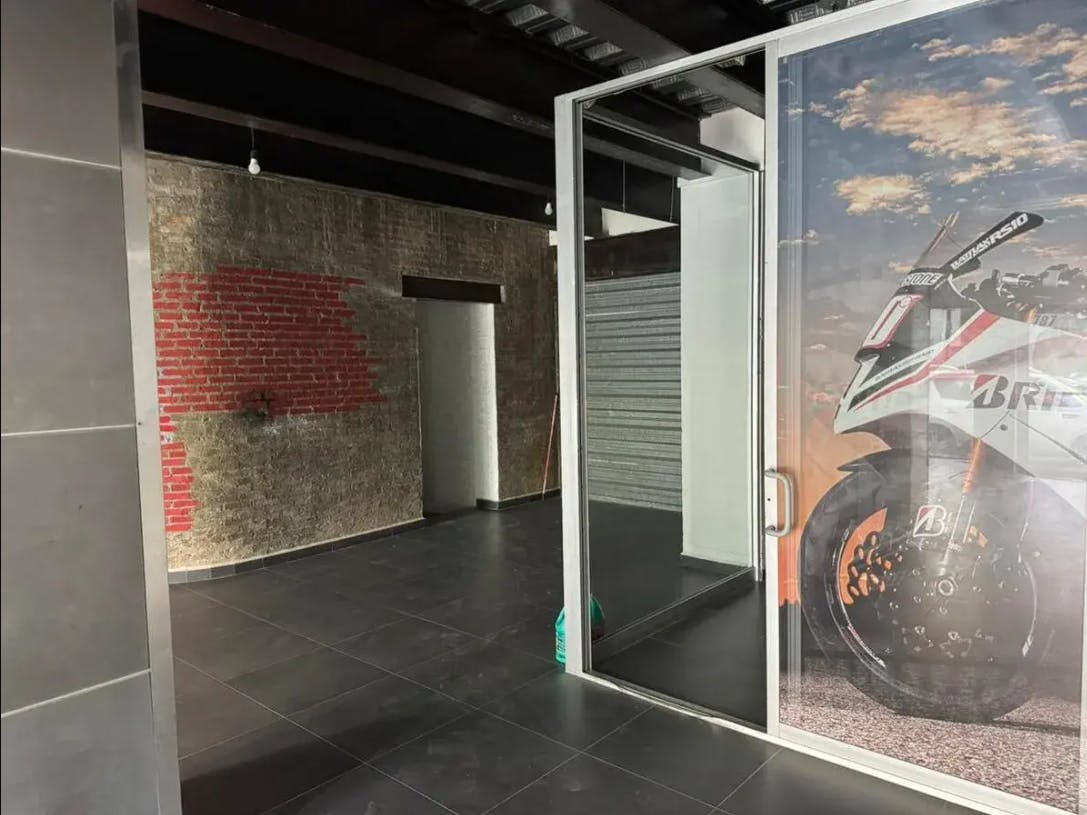 Local Comercial Spot2