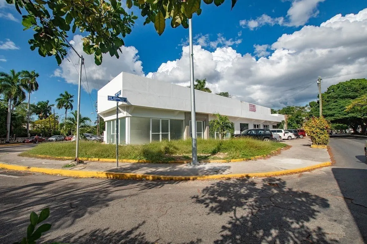 Local Comercial Spot2