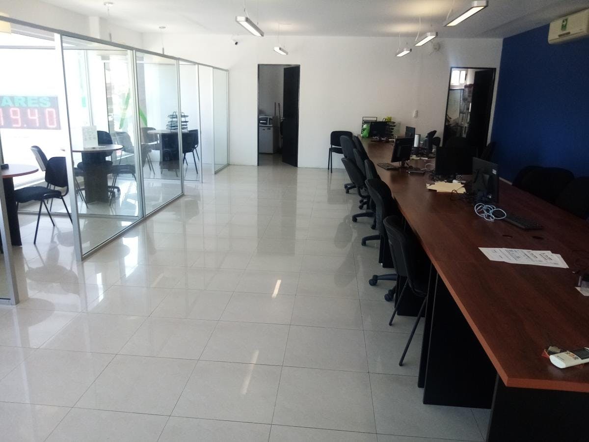 Local Comercial Spot2