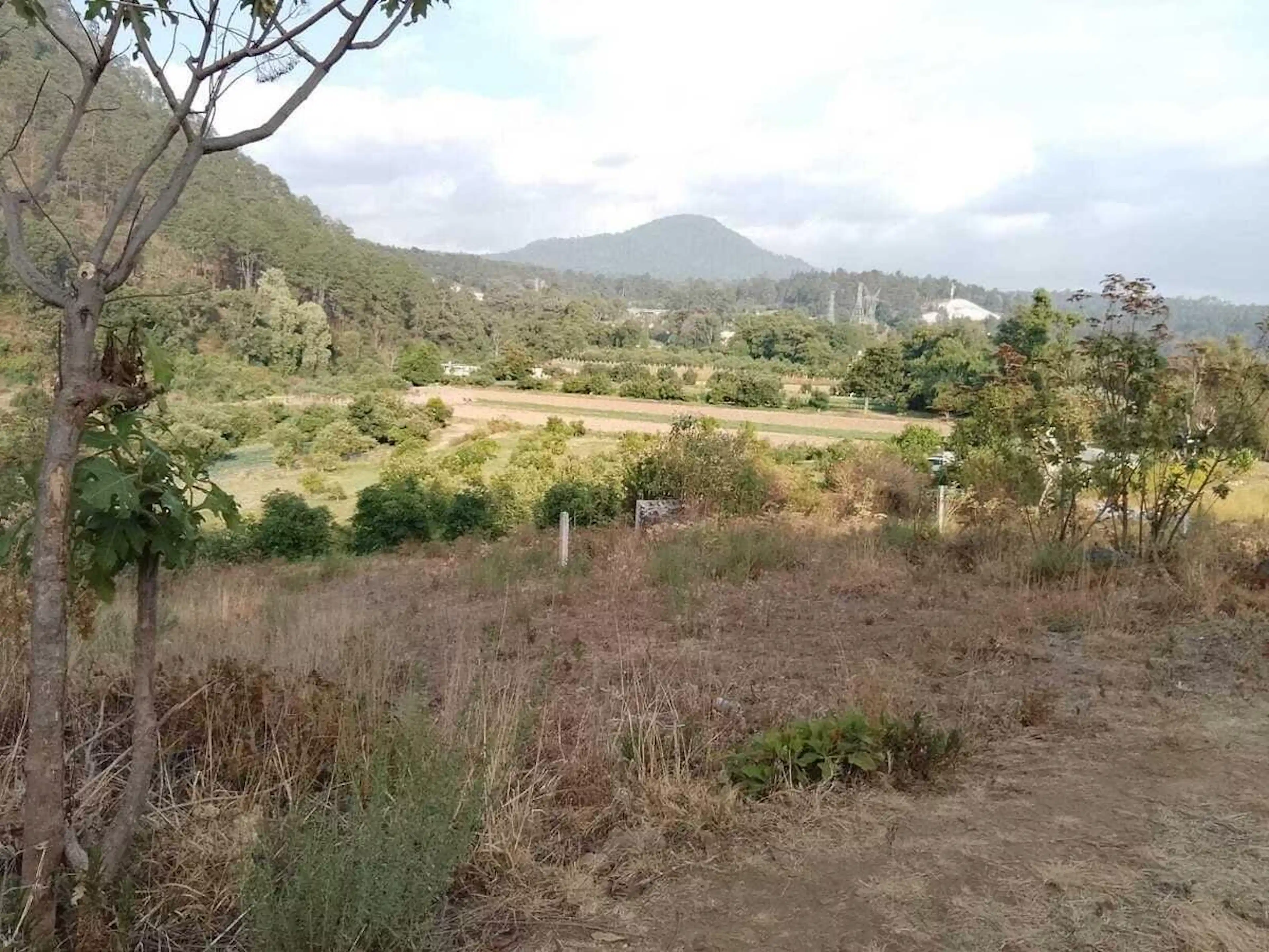 ¡Terreno Semiplano de 154 m² en Polvillos con Vista al Cerro del Elefante