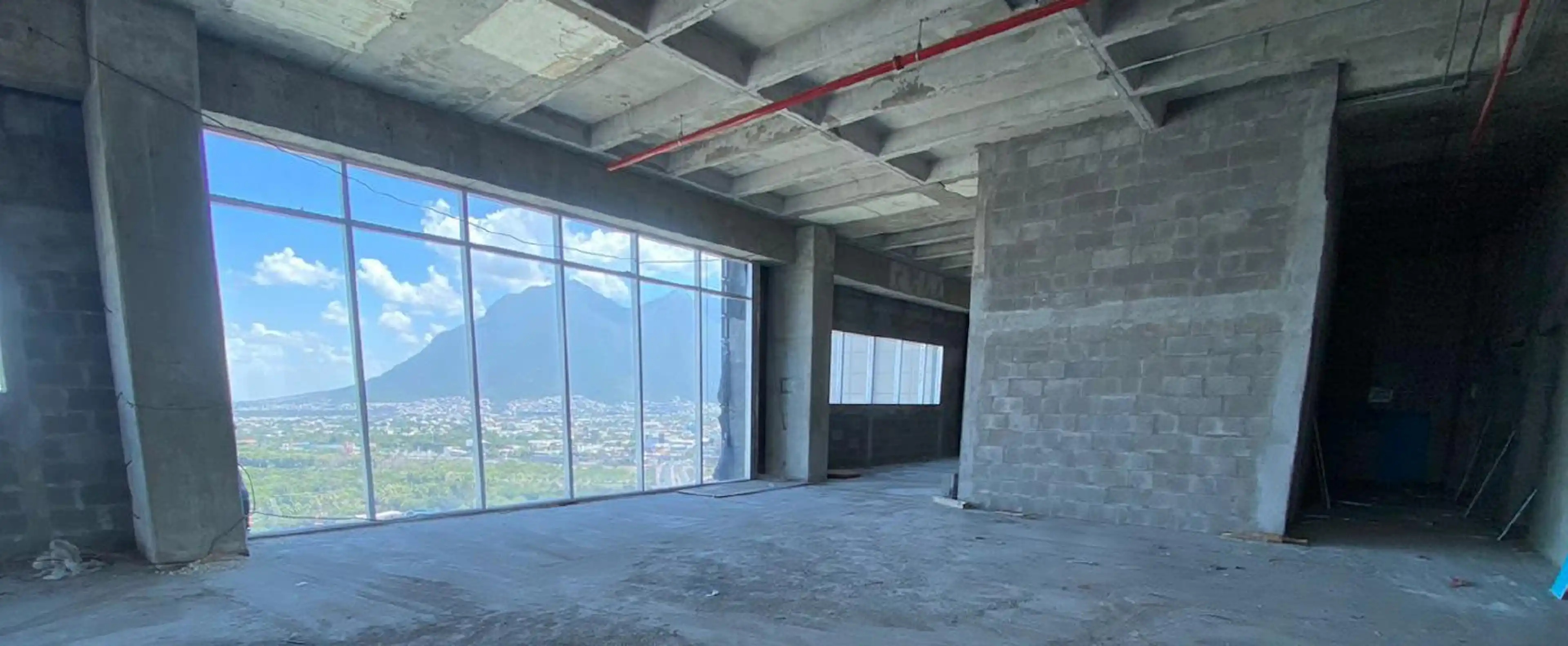 OFICINA EN OBRA GRIS S/N