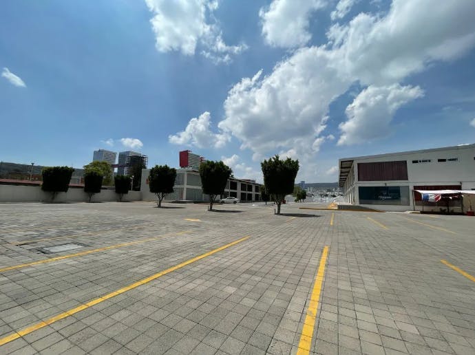 Local Comercial Spot2