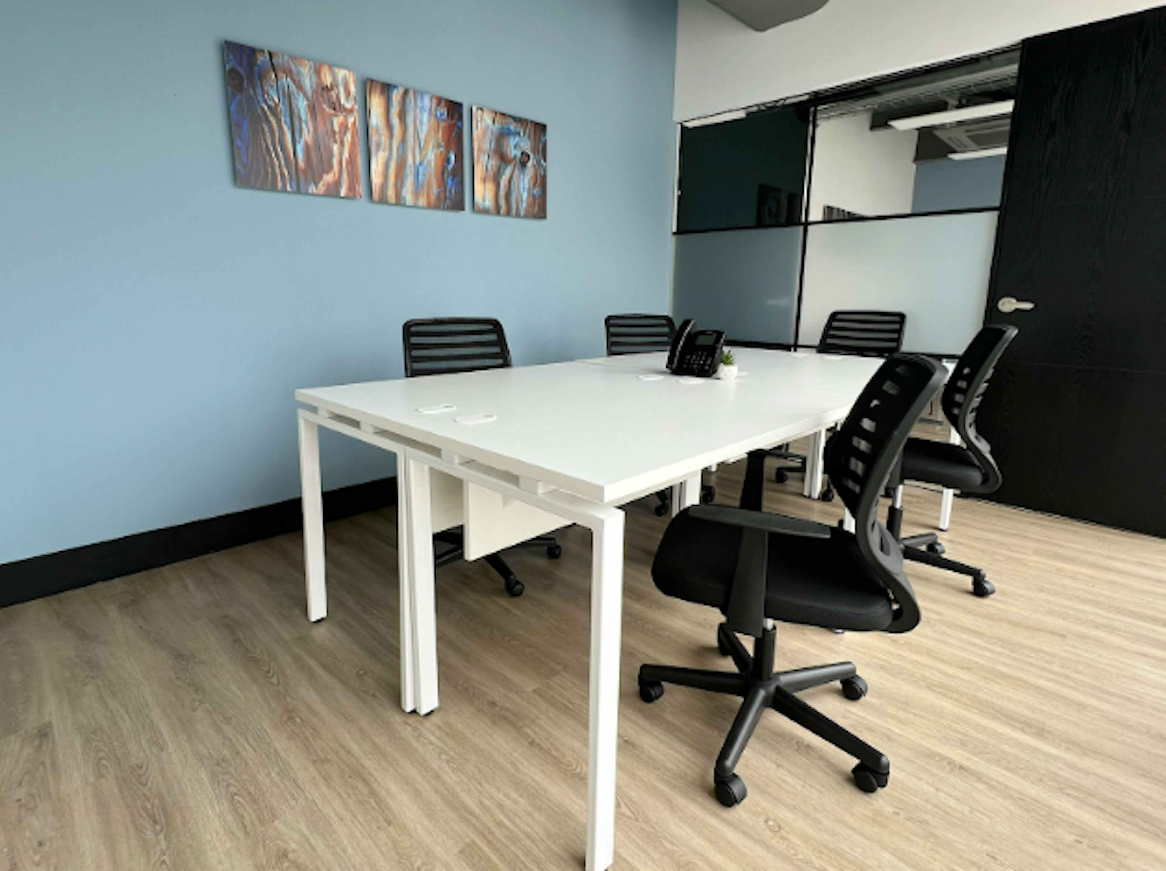 Oficina De 4-6 Personas