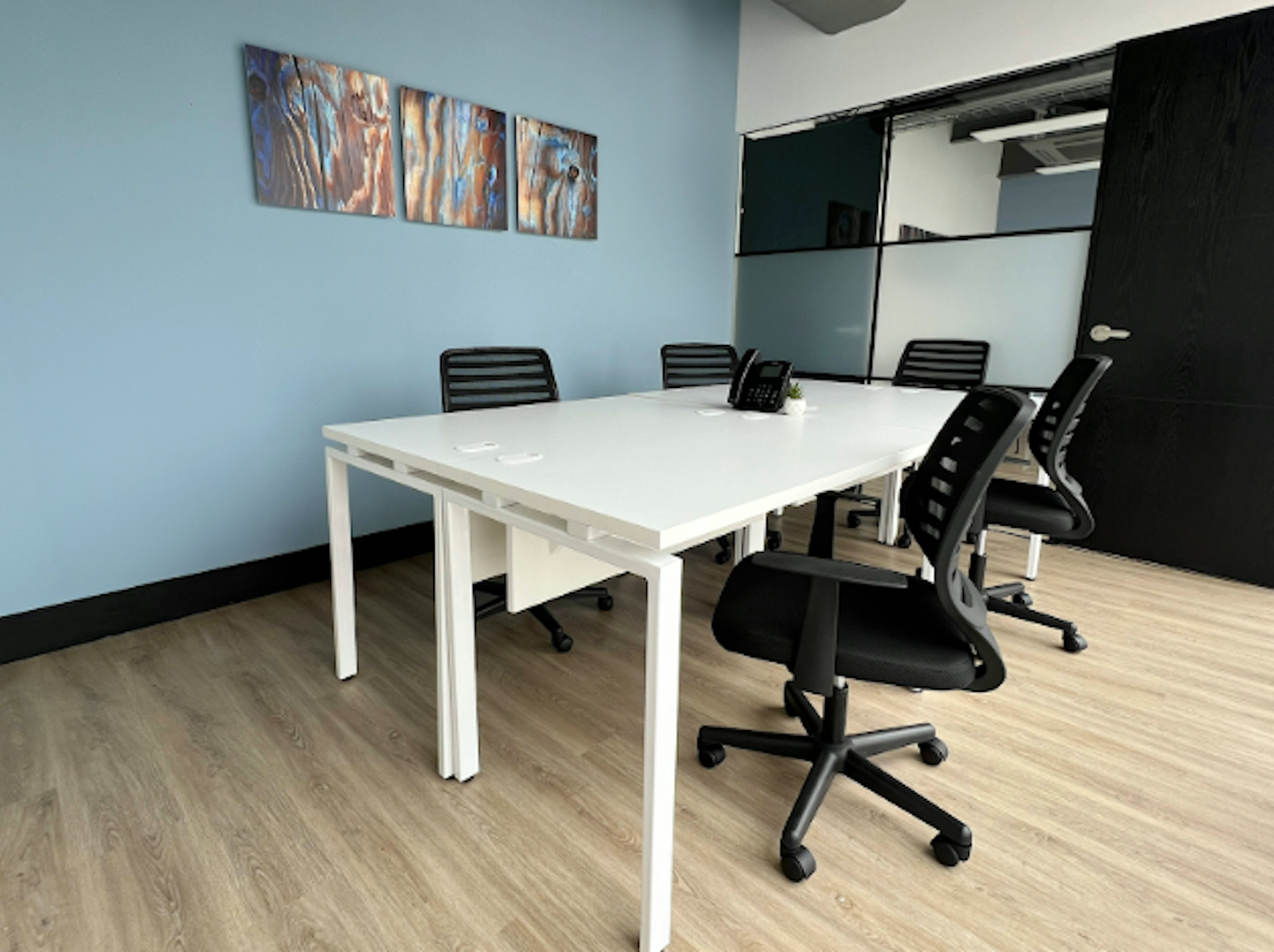 Oficina De 4-6 Personas-photo