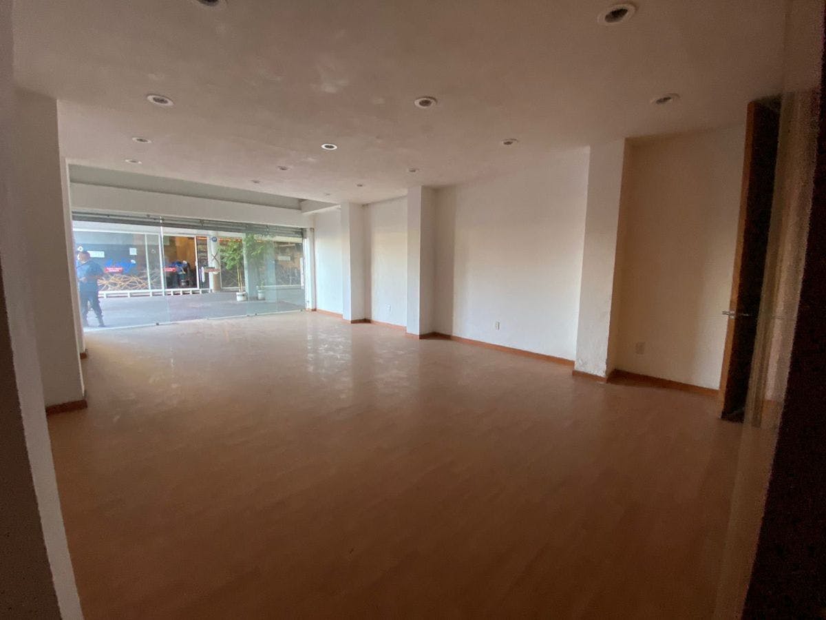 Local Comercial Spot2