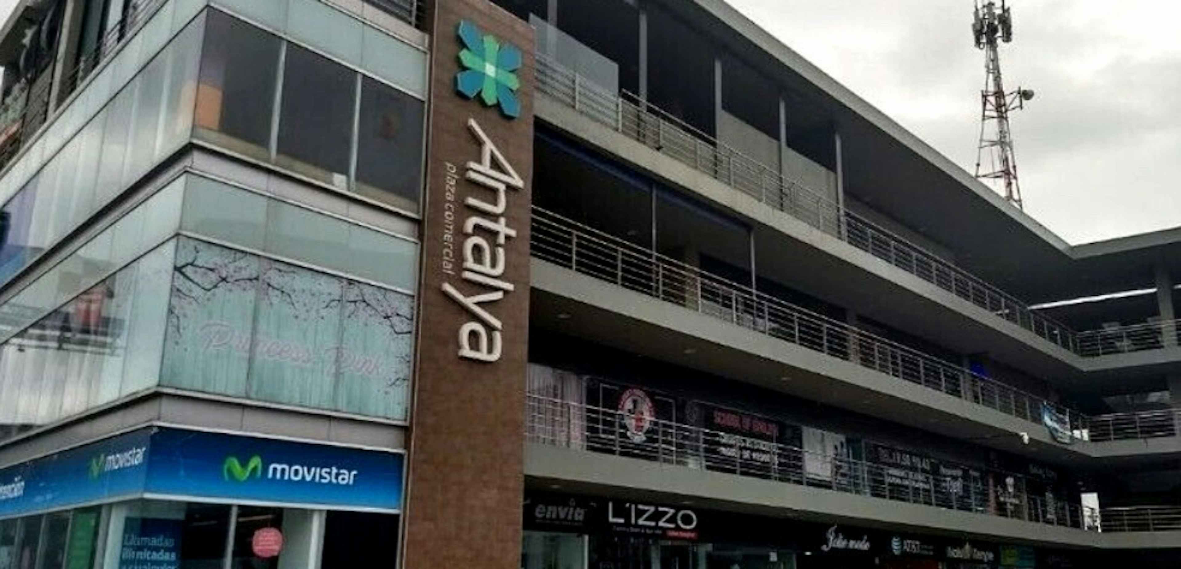 Avenida Miguel Alemán 6063