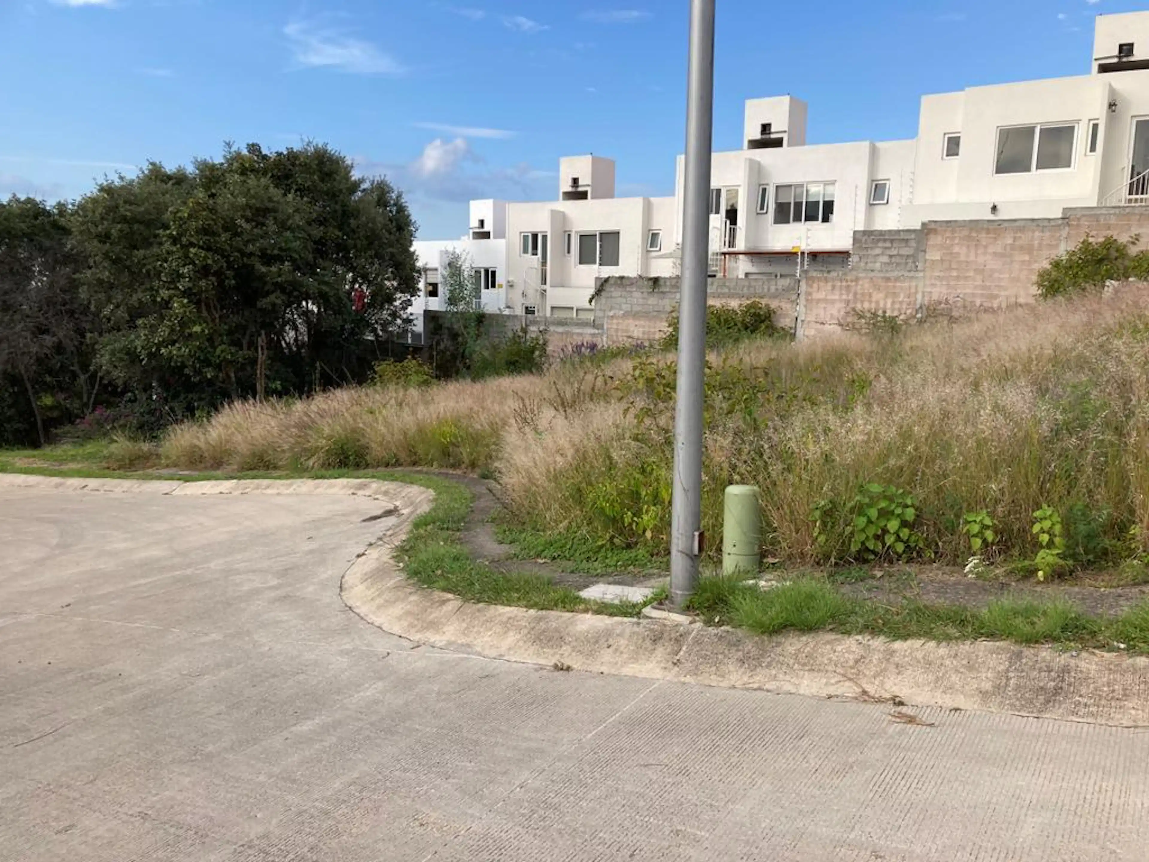 Terreno En Venta Altozano Fraccionamiento Privado Con Caseta De Vigilancia A 5 Min Centro Comercial