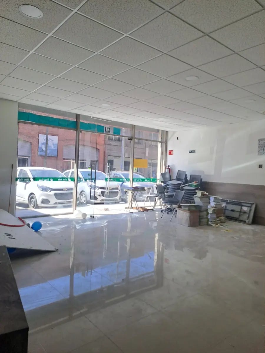 Local Comercial Spot2