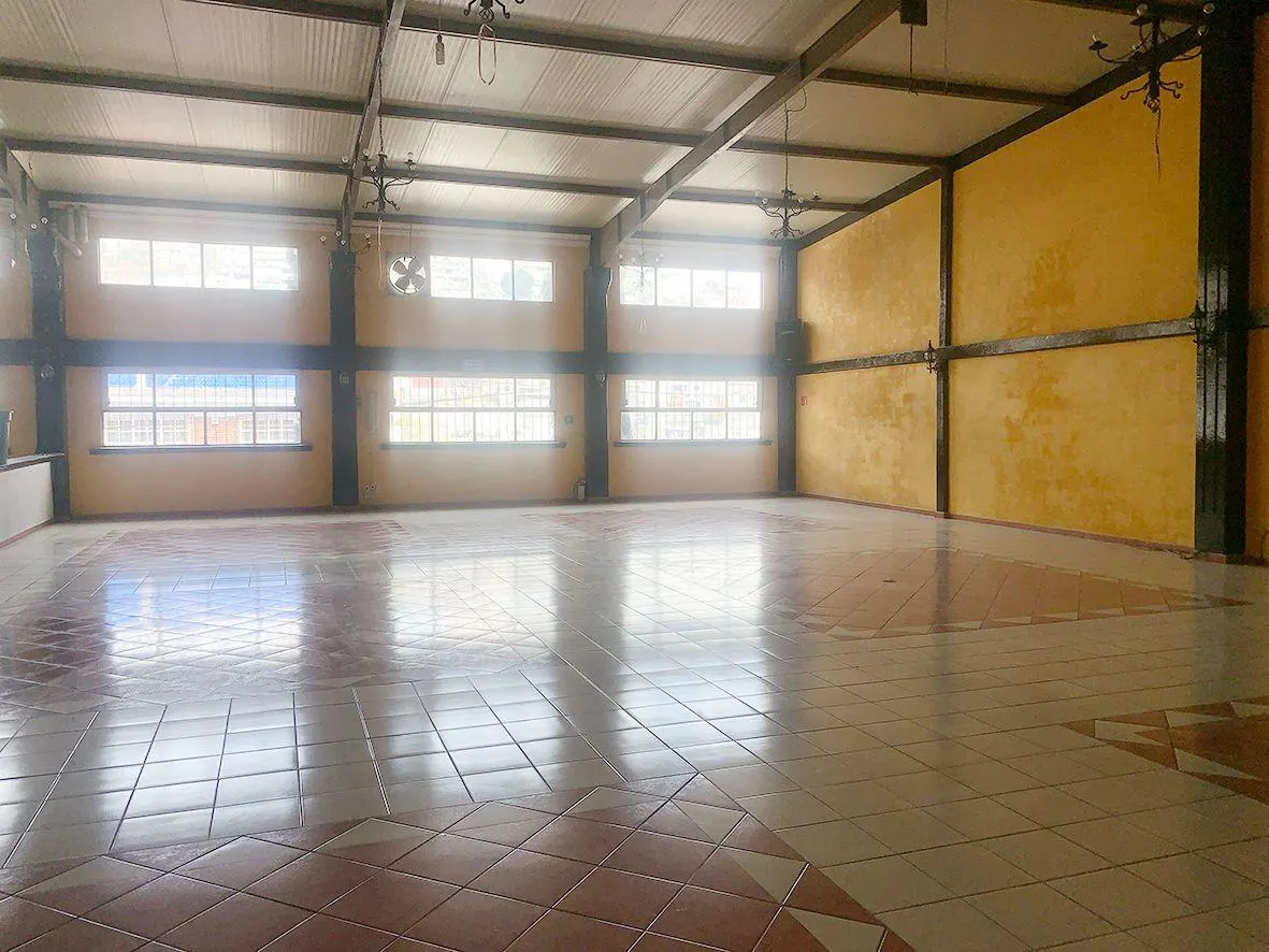 Local Comercial Spot2