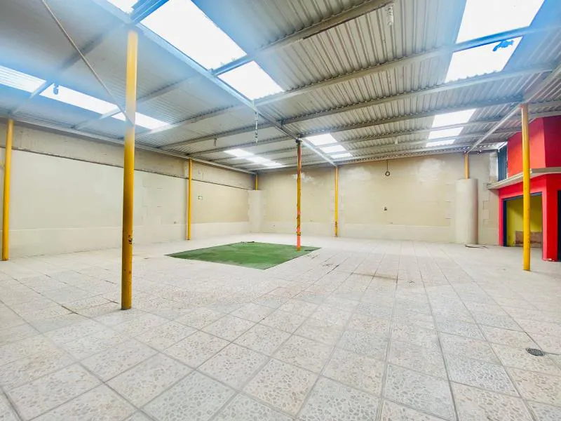 Local Comercial Spot2