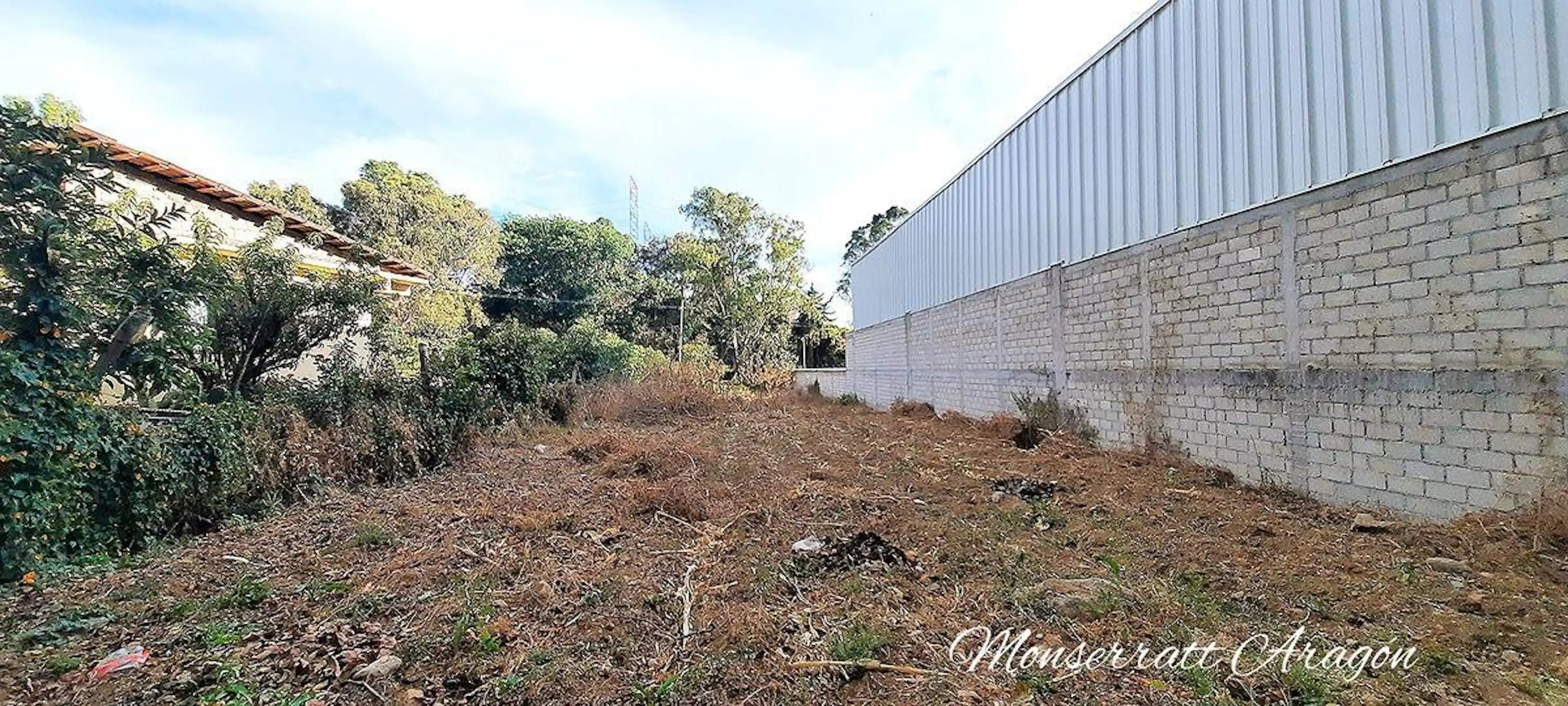 Vendo terreno con uso comercial y habitacional