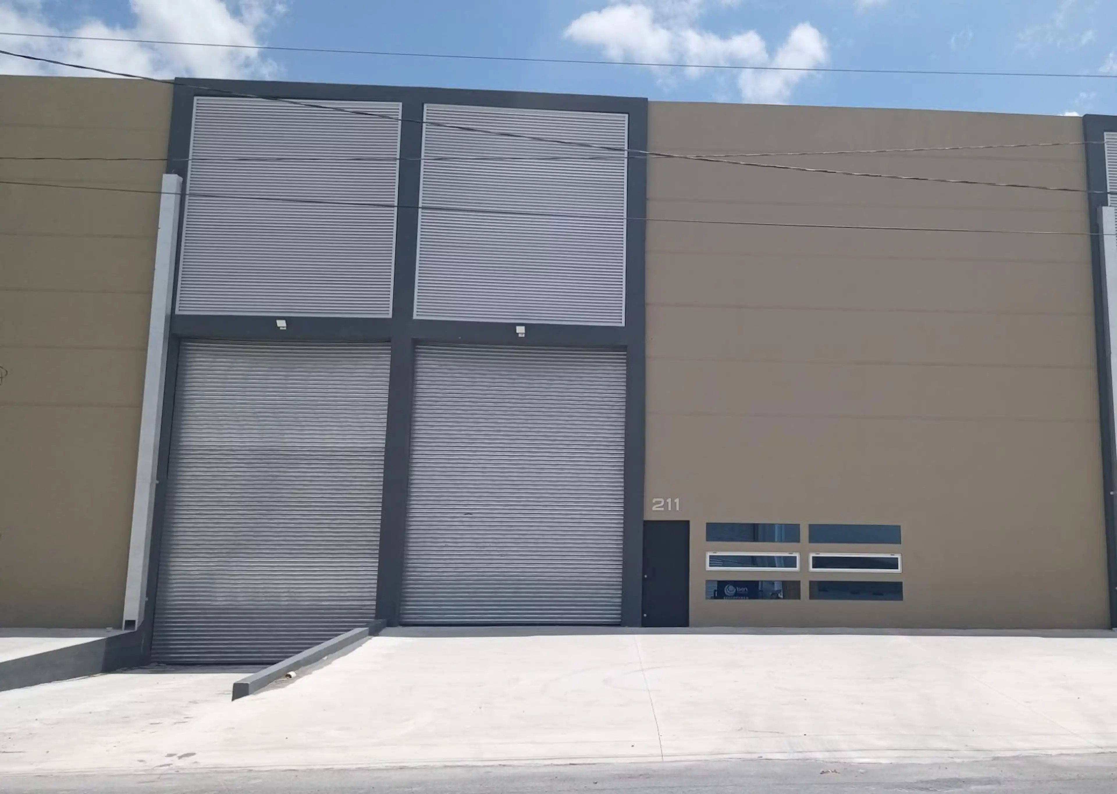 BODEGA INDUSTRIAL EN  RENTA EN SANTA CATARINA S/N