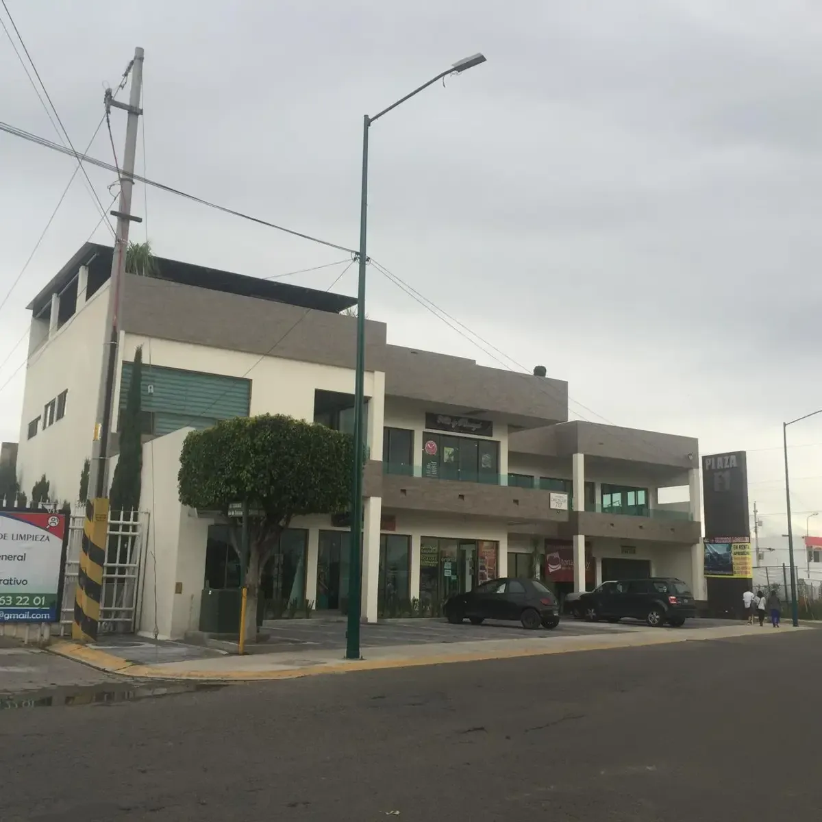 Local Comercial Spot2