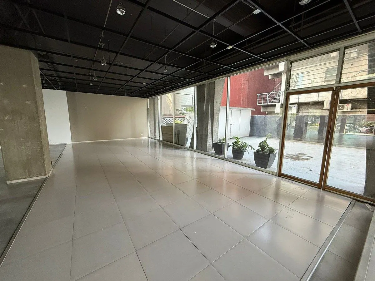 Local Comercial Spot2
