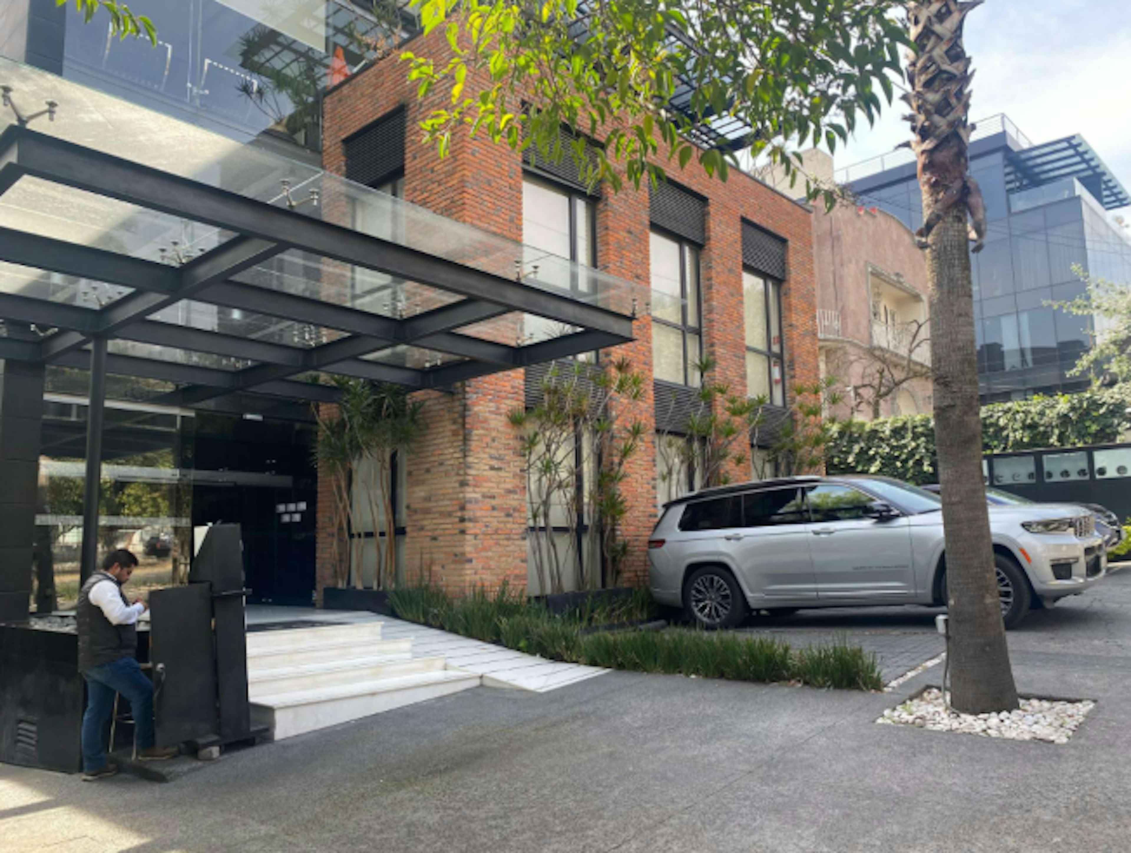 Avenida Paseo De Las Palmas