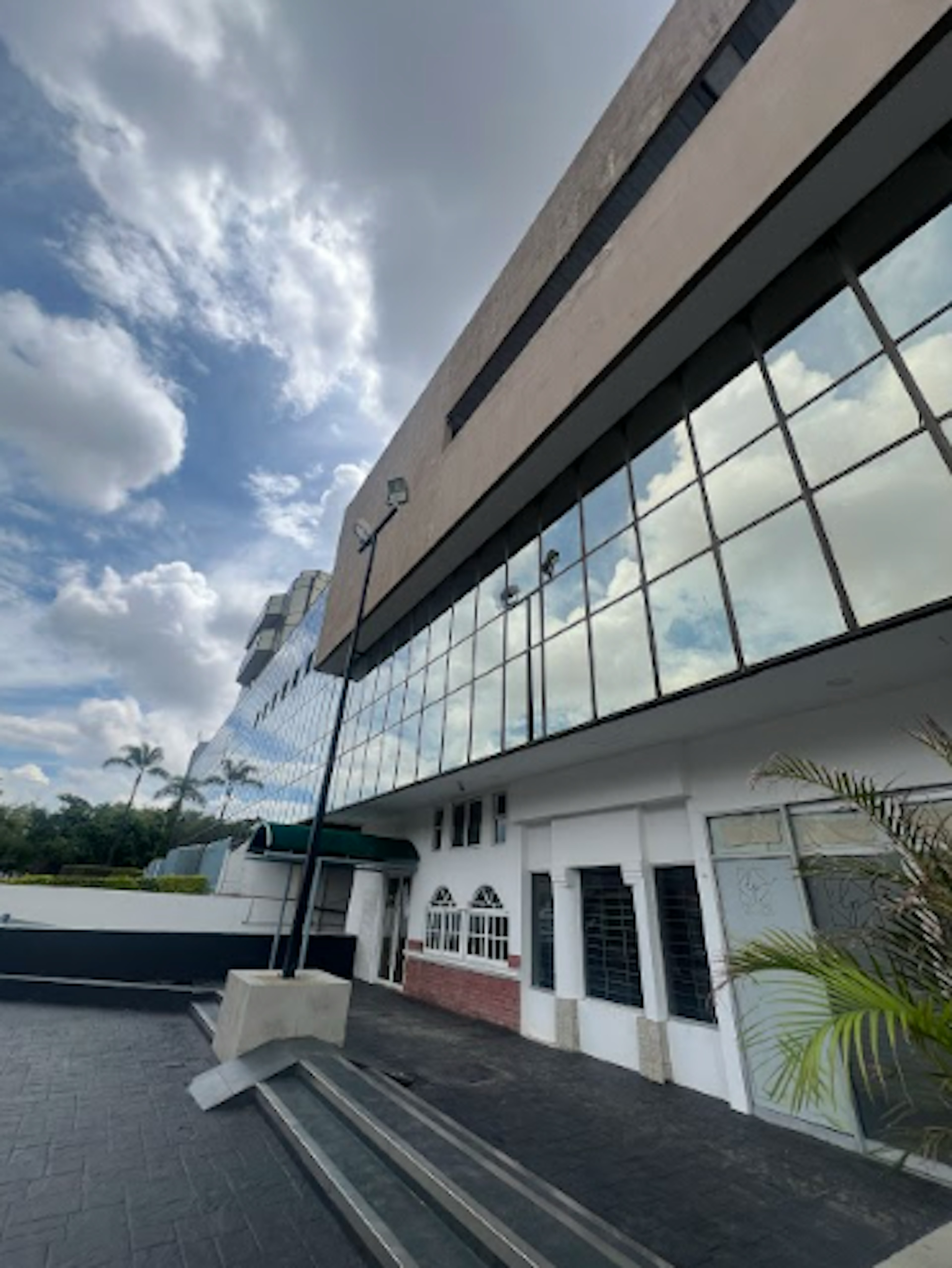 Local 1 Y 2 I Pb-photo