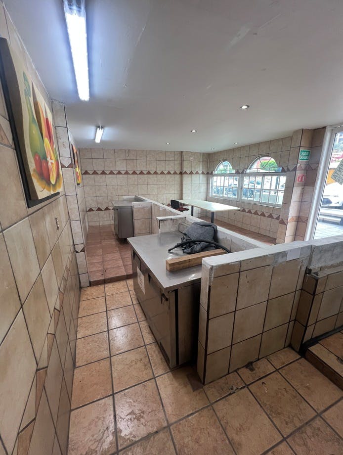 Local Comercial Spot2