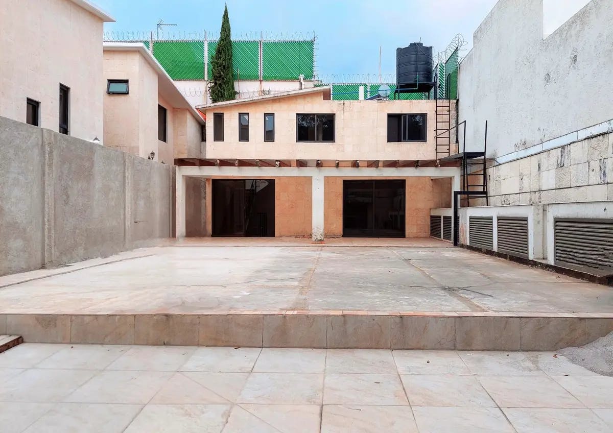 Local Comercial Spot2