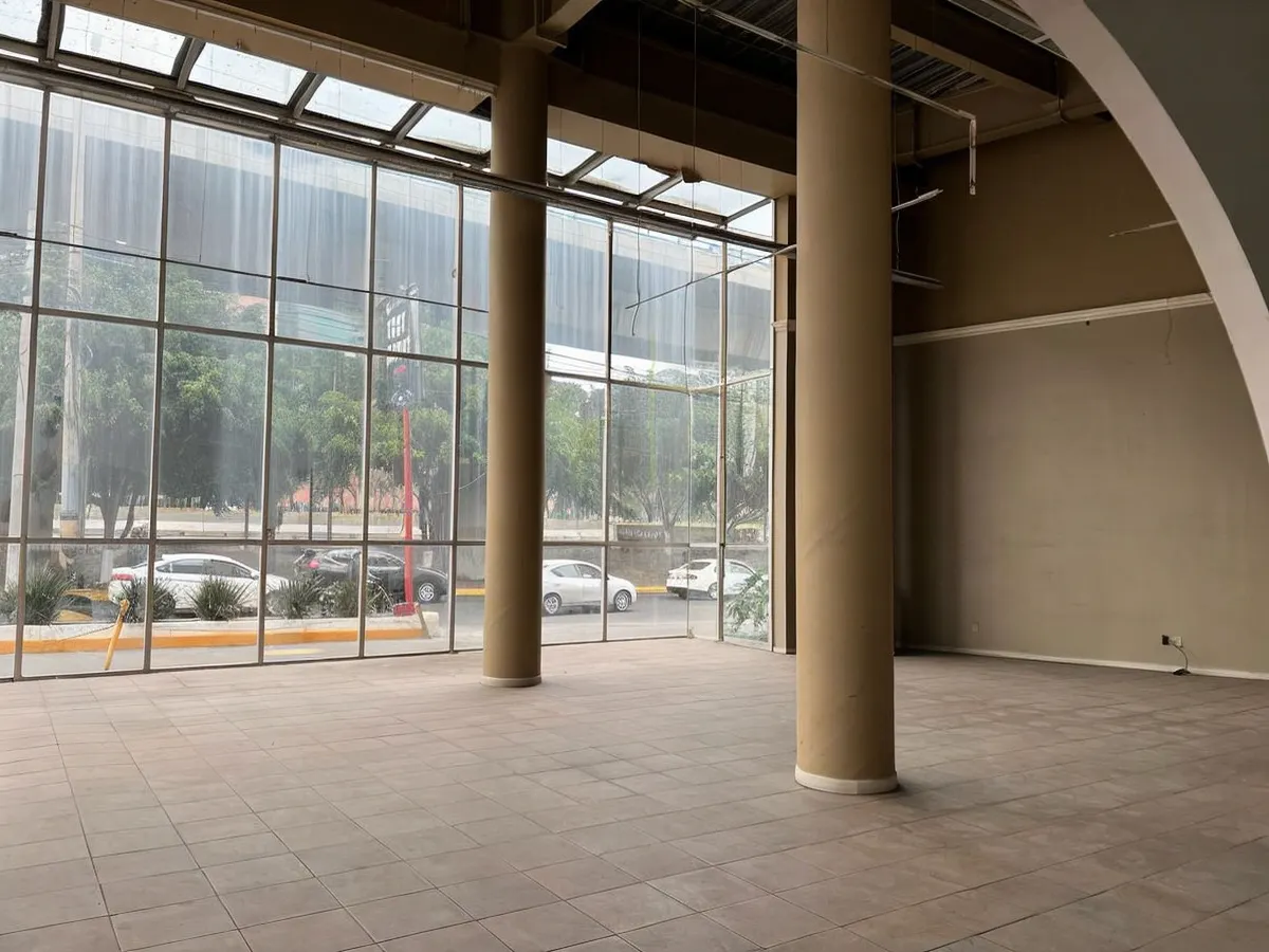 Local Comercial Spot2