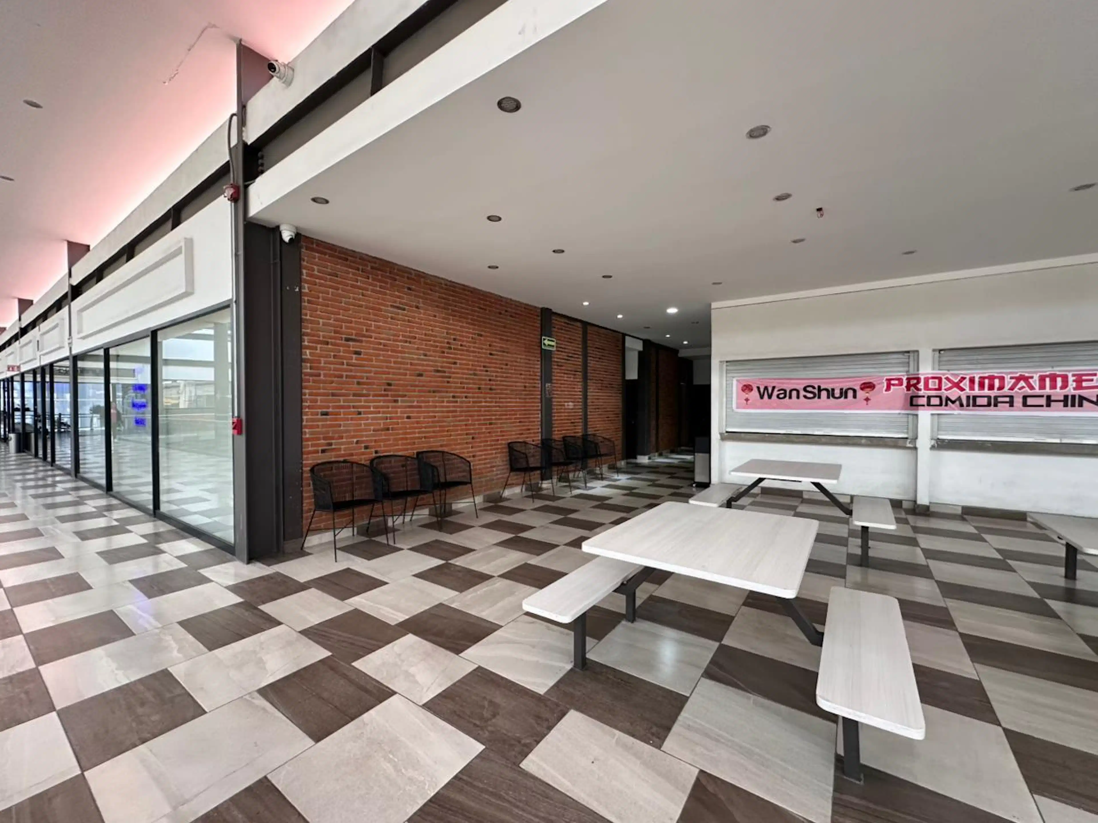 Isla Local Renta Plaza Comercial El Marques Queretaro S/N