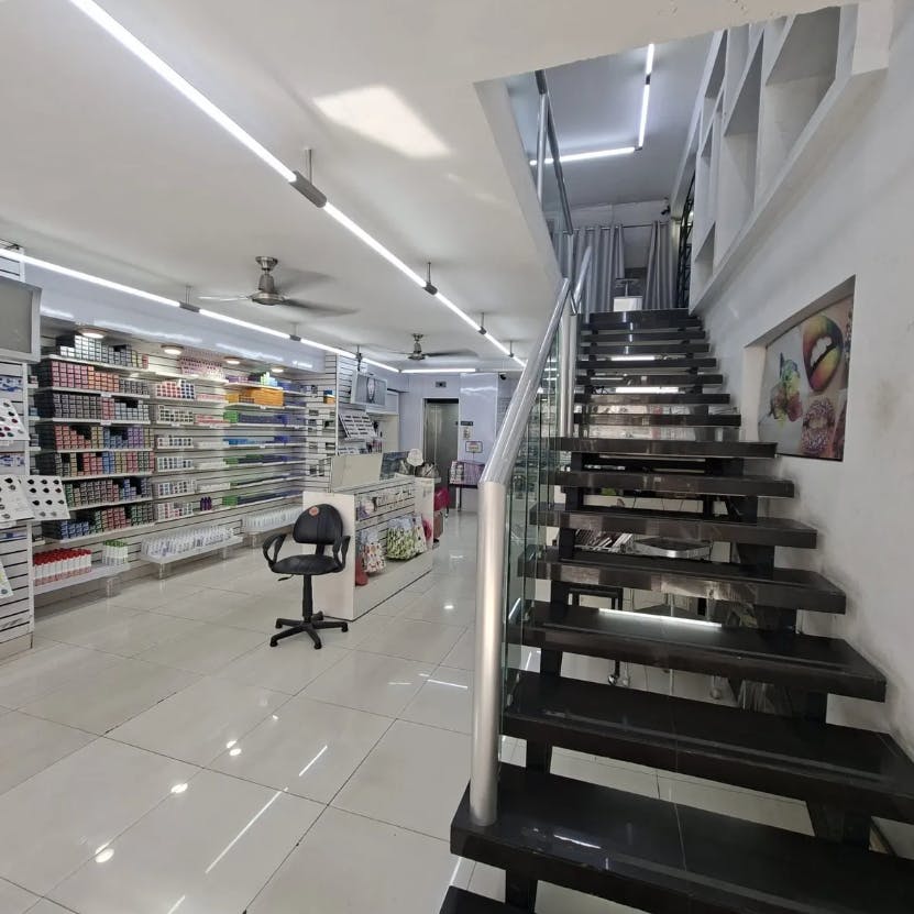 Local Comercial Spot2