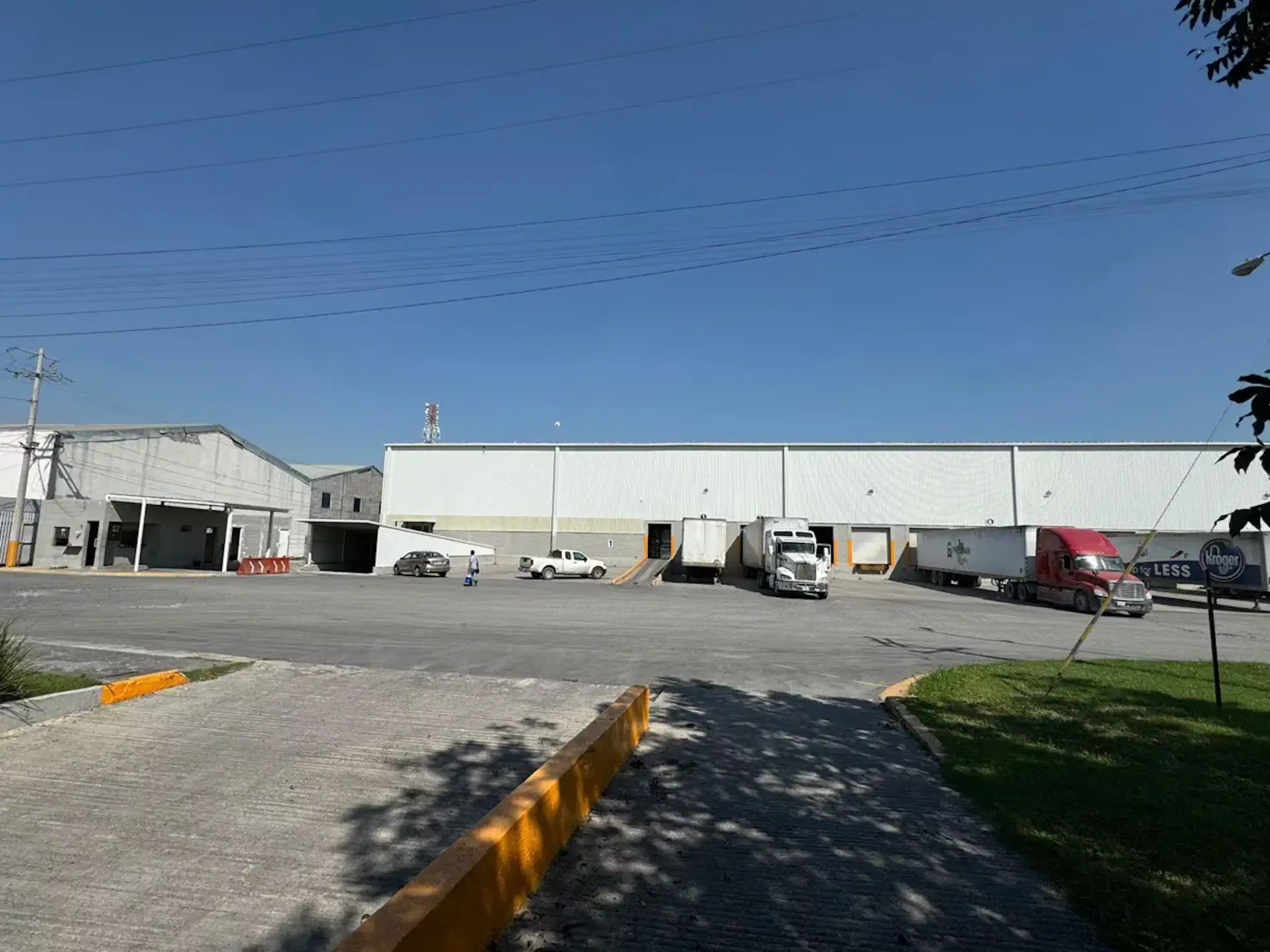 Carretera Monterrey - Laredo *