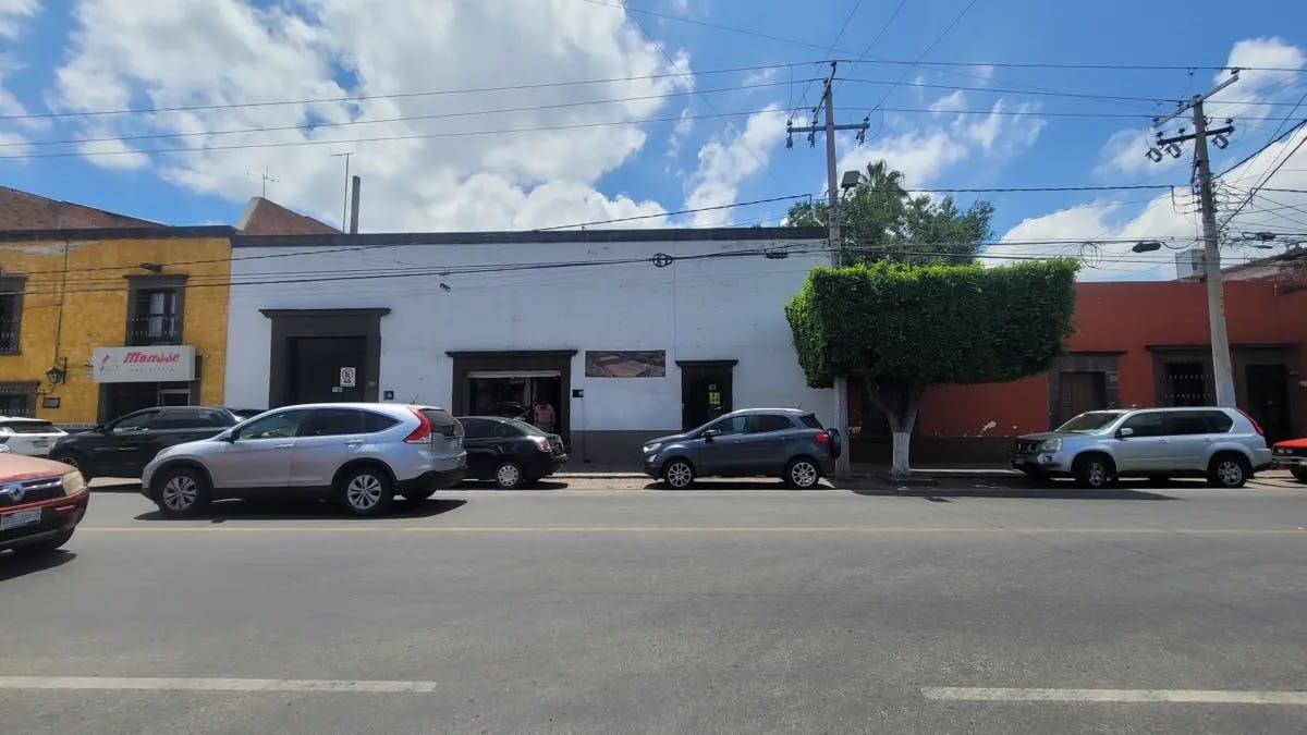 Local Comercial Spot2