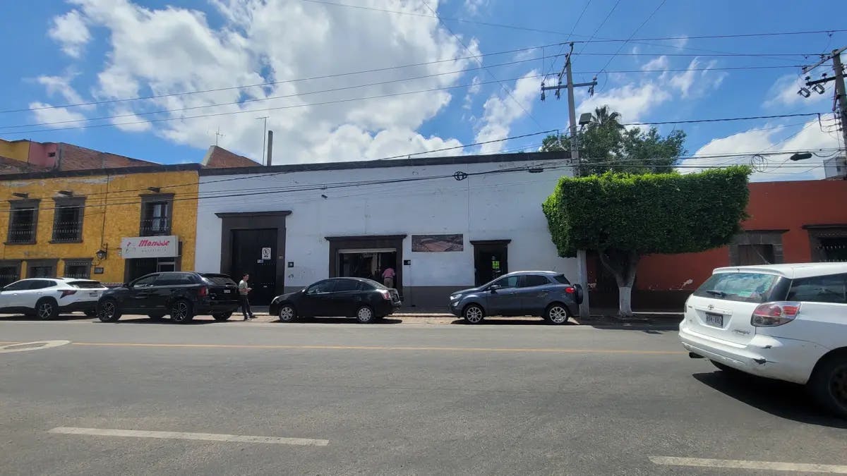 Local Comercial Spot2