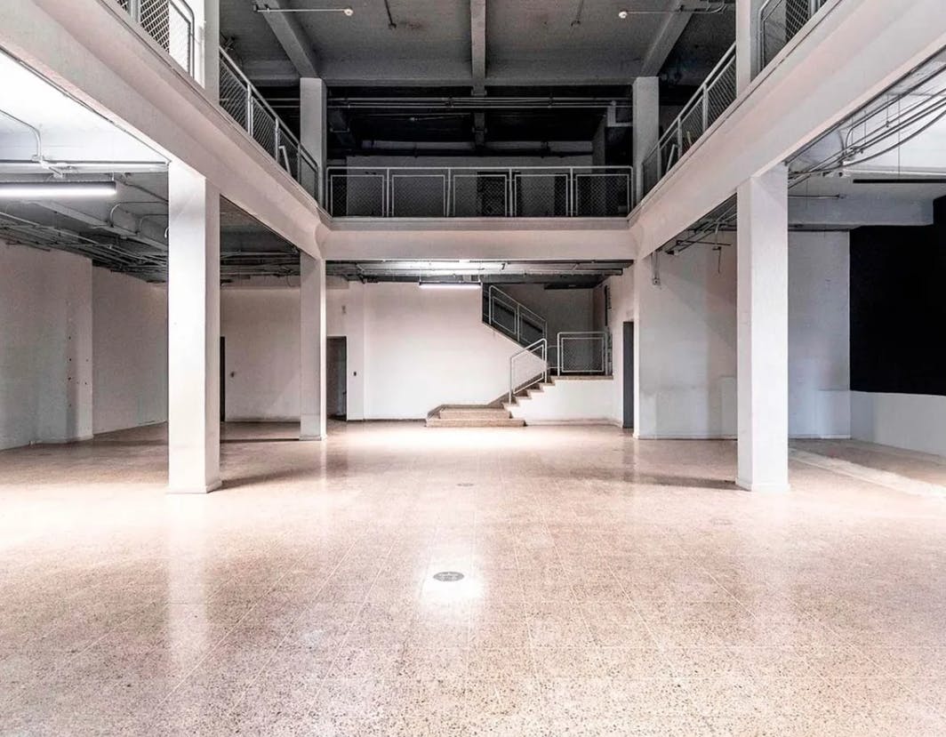 Local Comercial Spot2