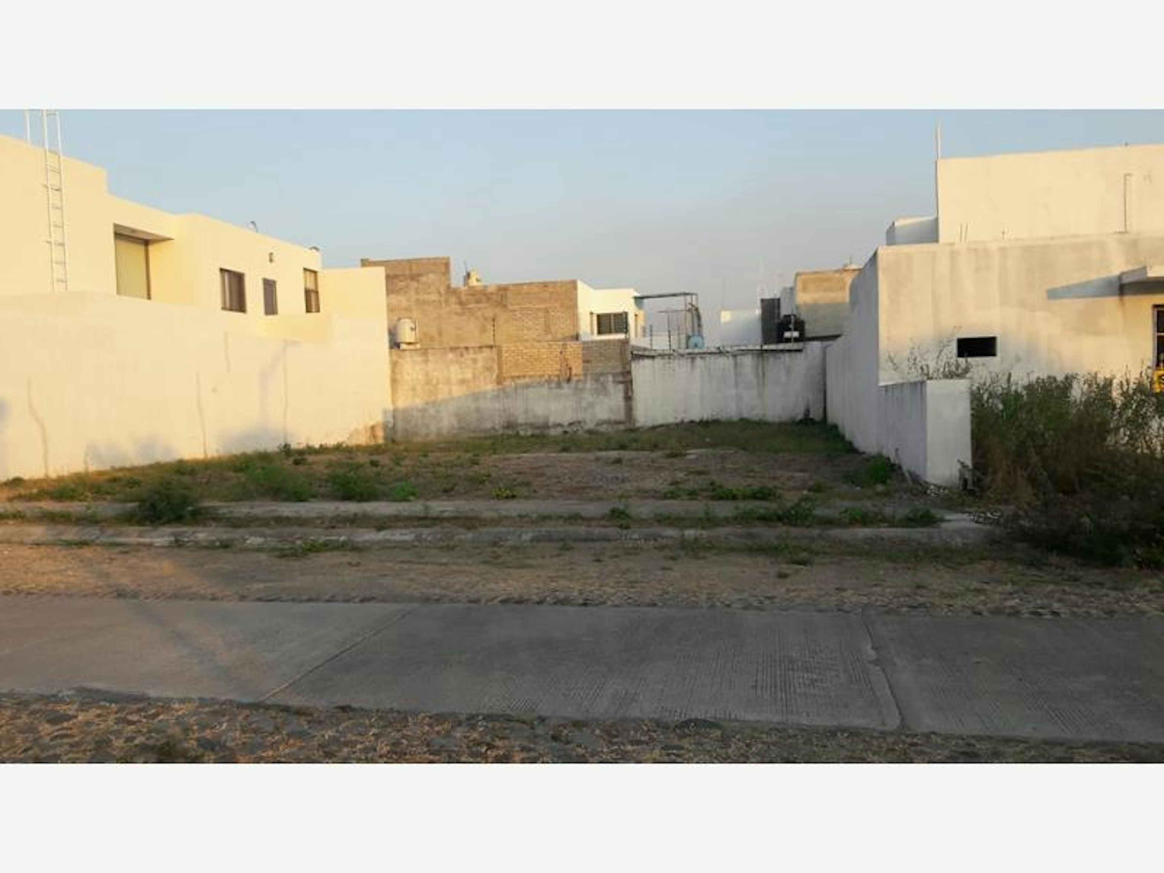 Terreno En Venta En Real Santa Fe, Villa De Álvarez, Colima